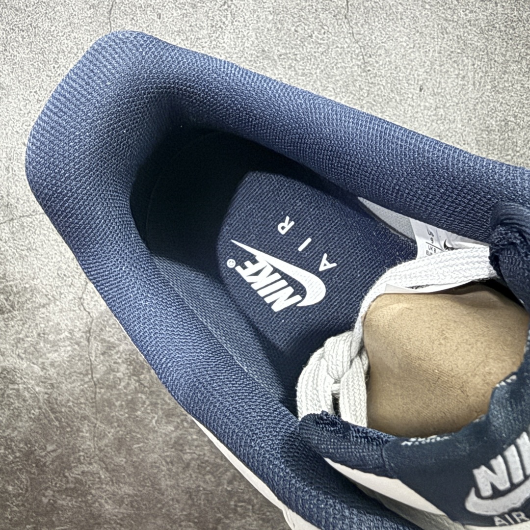 图片[6]-【MOK纯原】NK Air Force 1 Low \’07 空军一号低帮经典板鞋 白蓝 HM9483-001 大厂出品 同步官方全新版本 不规则波浪大底咬花 全鞋电脑针车 工整有序 视觉效果满分 原厂拉帮手法 标准四线 密度针距针孔大小控制到位 原装反口里网布海绵 正确卡色网眼大小 新版鞋撑改用纸团代替 原厂港宝加持完美还原灵魂版型 原盒原配从里到外百分百还原 原厂全头层原厂皮料 原标原盒 内置Sole气垫 中底白色背胶 中底划线 已经无限的接近公司 原厂楦头 原厂刺绣 后跟弧度修正 独家私模 尺码：35.5 36 36.5 37.5 38 38.5 39 40 40.5 41 42 42.5 43 44 44.5 45 46-选品中心