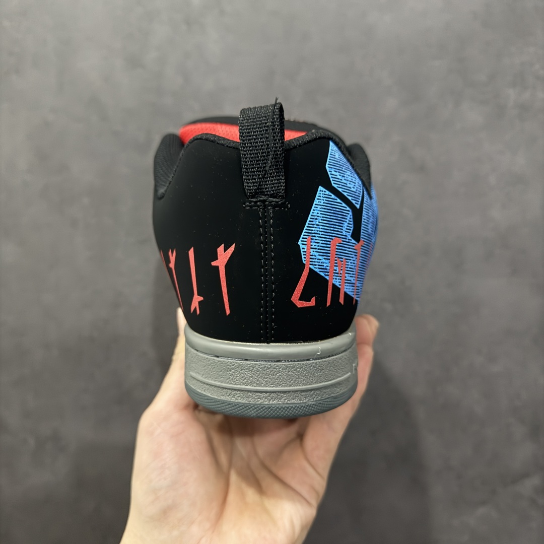 图片[4]-【公司级】街头装品牌 DCSHOECOUSA时尚鞋子男女鞋休闲板鞋低帮圆头百搭 琉凤大底耐磨滑板鞋皮质运动舒适BMX板鞋DC 鞋型经典百搭，低帮系带设计，皮革鞋面，装饰品牌字母LOGO，橡胶鞋底，防滑耐磨轻便，脚感舒适，时髦百搭。 DC/DCShoes就是DCSHOECOUSA，DC Shoes是美国滑板品牌，是很潮的运动品牌。此次 DCSHOES 续写 CBGB 的传奇故事，从 CBGB 中汲取创意灵感融入到产品设计之中，采用具有浓厚街头文化气息的特殊图案传递品牌理念，备受街头爱好者及潮流青年的青睐，品牌粉丝遍布全球。随着极限运动热潮在中国愈演愈烈，如今 DCSHOES 正式重回中国市场，致力为中国的极限运动与街头文化赋予全新生命力。 尺码：36-45-选品中心