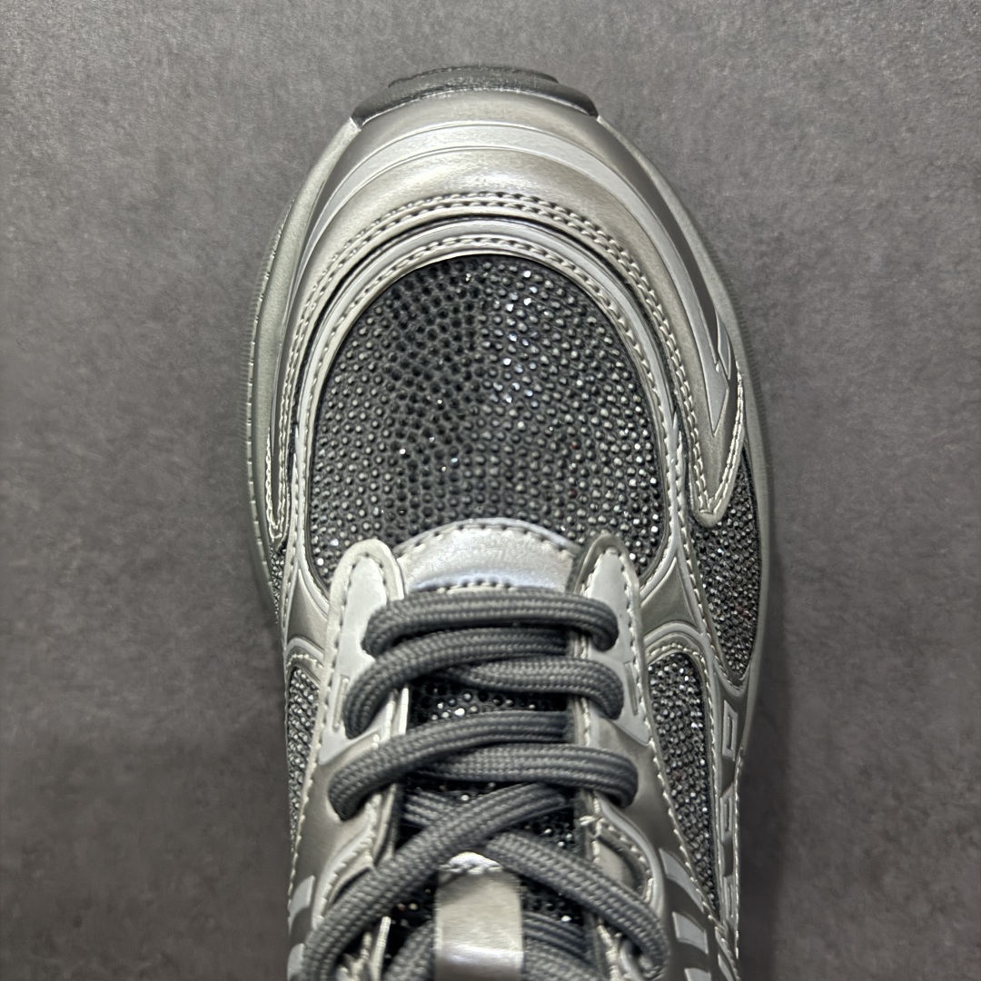 图片[8]-【广东纯原版本】GG-CC Chunky Low镶钻休闲运动厚底增高老爹鞋 广东大厂出品 完美细节 25ss早春新款厚底增高 大长腿 时髦look轻松定格 不费力展现率性氛围 高档银盒 酷帅机能风不规则设计大底 银灰拼色造型设计 轻便舒适百搭 GGcc厚底增高简直就是小个子的快乐! 不管怎么搭都好看~ 尺码： 35 36 37 38 39 40-选品中心