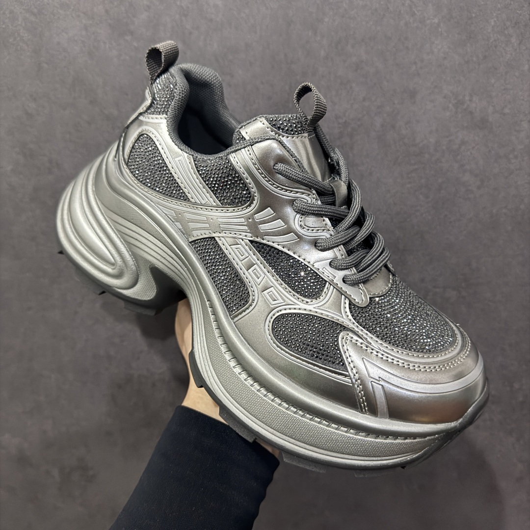 图片[3]-【广东纯原版本】GG-CC Chunky Low镶钻休闲运动厚底增高老爹鞋 广东大厂出品 完美细节 25ss早春新款厚底增高 大长腿 时髦look轻松定格 不费力展现率性氛围 高档银盒 酷帅机能风不规则设计大底 银灰拼色造型设计 轻便舒适百搭 GGcc厚底增高简直就是小个子的快乐! 不管怎么搭都好看~ 尺码： 35 36 37 38 39 40-选品中心