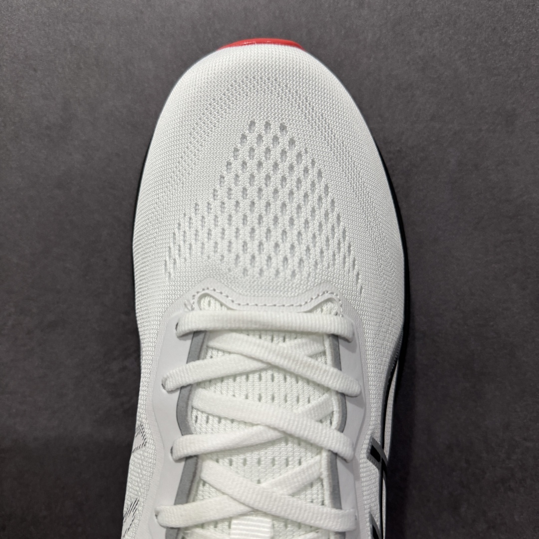 图片[8]-【公司级】Asics GT-1000 13代 公司级版本 亚瑟士运动休闲透气专业跑鞋 鞋面的包裹性 延展性相当好 鞋头位置双层镂空能保证一定的透气性 鞋底柔软也能够兼具支撑性 gt1000系列是除 kayano之外的次顶级支撑系跑鞋 采用经典鞋型 融入全新细节点缀 整体简约且富有质感 鞋底耐磨材质搭配丰富的防滑底纹设计 尺码：40-45-选品中心