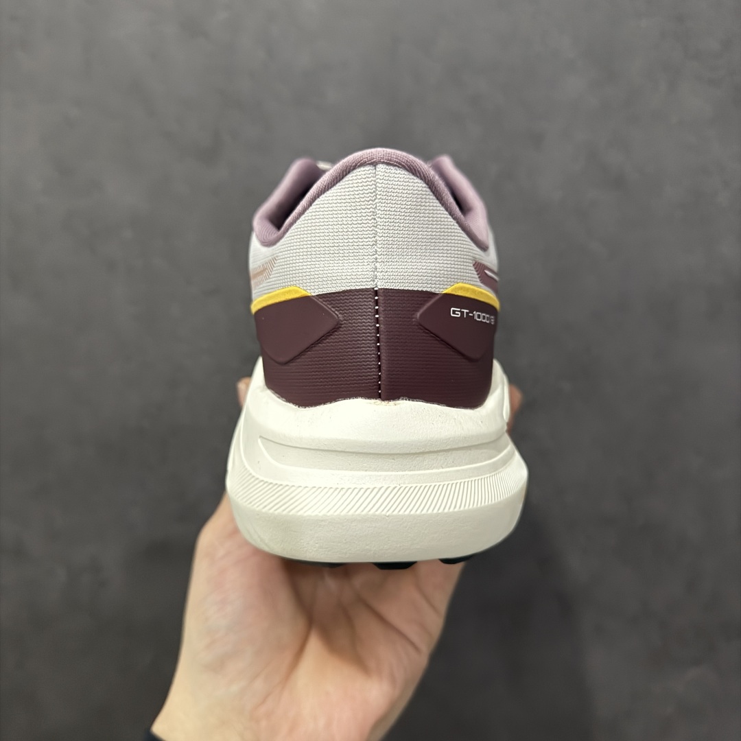 图片[4]-【公司级】Asics GT-1000 13代 公司级版本 亚瑟士运动休闲透气专业跑鞋 鞋面的包裹性 延展性相当好 鞋头位置双层镂空能保证一定的透气性 鞋底柔软也能够兼具支撑性 gt1000系列是除 kayano之外的次顶级支撑系跑鞋 采用经典鞋型 融入全新细节点缀 整体简约且富有质感 鞋底耐磨材质搭配丰富的防滑底纹设计 尺码：40-45-选品中心