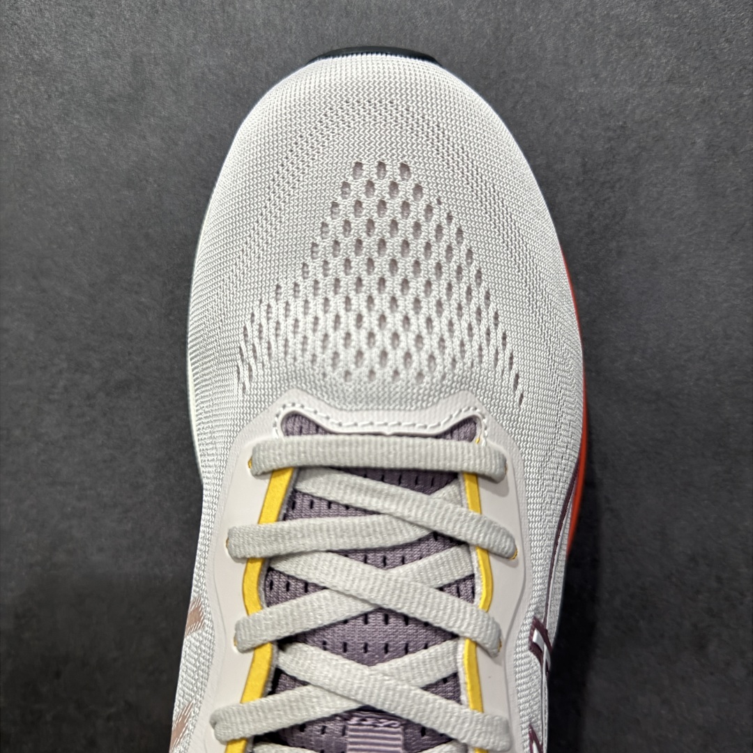 图片[8]-【公司级】Asics GT-1000 13代 公司级版本 亚瑟士运动休闲透气专业跑鞋 鞋面的包裹性 延展性相当好 鞋头位置双层镂空能保证一定的透气性 鞋底柔软也能够兼具支撑性 gt1000系列是除 kayano之外的次顶级支撑系跑鞋 采用经典鞋型 融入全新细节点缀 整体简约且富有质感 鞋底耐磨材质搭配丰富的防滑底纹设计 尺码：40-45-选品中心