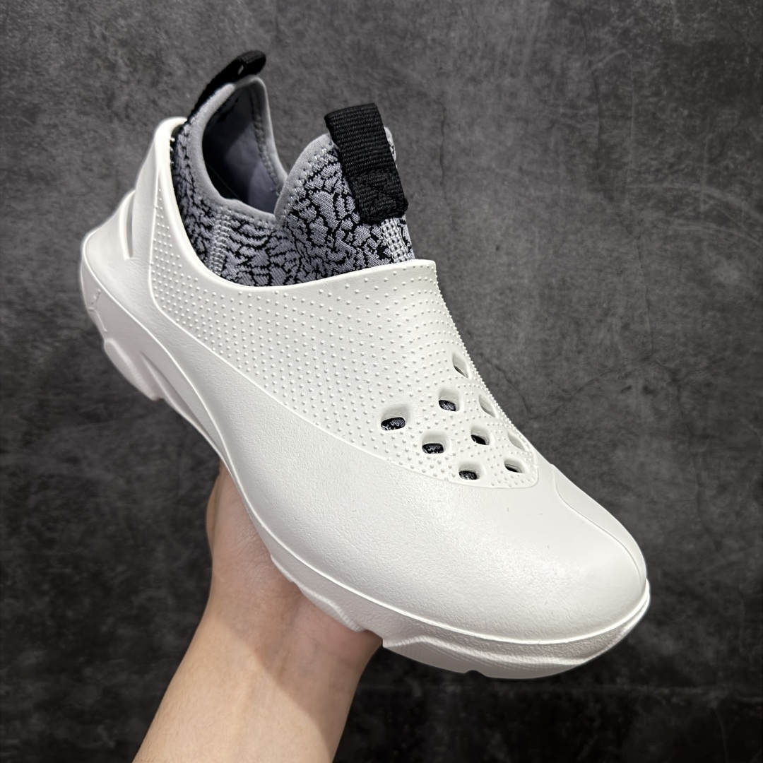 图片[3]-【公司级】Jordan System.23 一脚蹬低帮生活休闲鞋 鞋款设计简约而流畅 整体采用发泡材质 并且在脚背和后跟位置做了明显的镂空处理 同时 这双鞋还带有可拆卸的弹力内靴 并且带有爆裂纹路来增加整体的时尚感和流行感 另外 鞋款还会附赠两幅鞋带 分别对应带内靴和不带内靴的穿法 货号：DN4890-101 尺码：39 40 41 42 43 44 45 46-选品中心