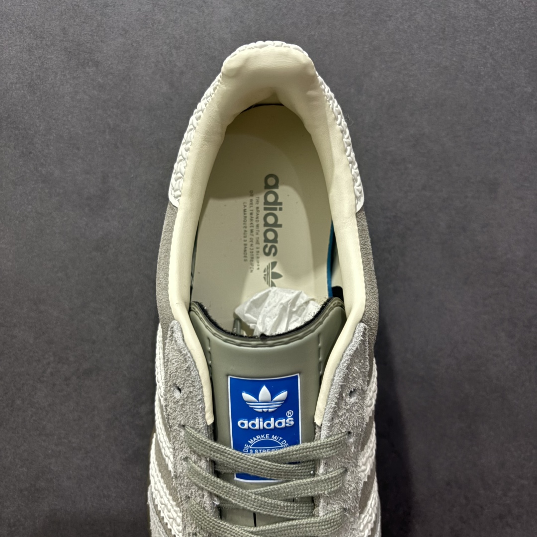 图片[7]-【跑量版】Adidas Originals GAZELLE 舒适百搭 防滑透气 低帮 板鞋 男女同款 龙德训鞋 adidas Gazelle 复古运动鞋诞生于 60 年代，最初用于在室内球场穿着，历史悠久而深厚。adidas Originals Gazelle鞋款自成一格，堪称时尚标杆，沿袭经典OG设计，既做到舒适的脚感体验，更适合日常外出穿搭。打造前卫型格，经典的复古配色能满足你对穿搭的各种需求。稳固的后跟贴合足部曲线设计，弹软舒适，不易磨脚，橡胶鞋底搭配防滑纹路设计，平稳抓地。 尺码：35-44-选品中心