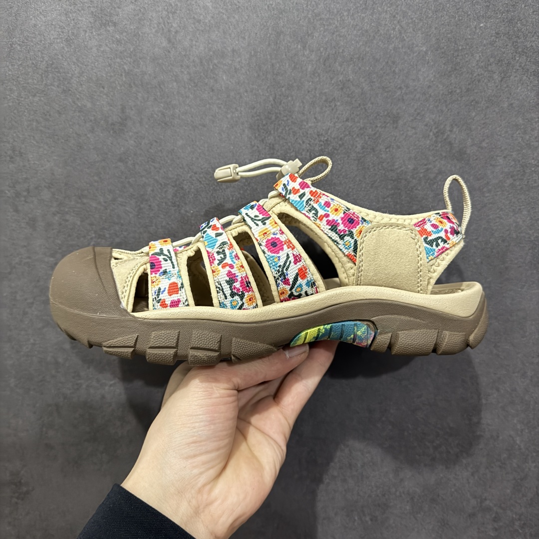 图片[2]-【公司级】人气户外休闲鞋品牌-科恩Keen Uneek Flat-M 平底编织弹力穿搭溯溪涉水休闲户外凉鞋 #外贸订单出口品质#采用进口机台编制两根尼龙绳组成鞋面(快干衬里原料!!)#原装轻量级EVA中底缓震材质组合防滑橡胶外底部 夏季潮鞋,文青界的凉鞋至尊 都市机能户外品牌 KEEN 向来积极为其旗下大热鞋款 UNEEK 推出联名款，后跟为全封闭设计，快干衬里，HIGH-TRACTION橡胶外底，及轻量级EVA中底，达到轻量缓震的同时减轻重量。 尺码：35-45-选品中心