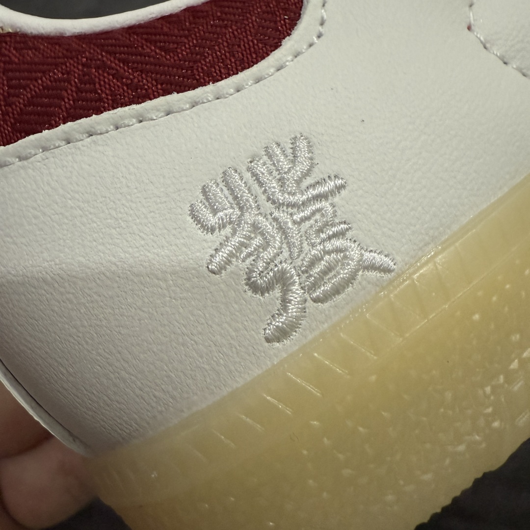 图片[3]-【渠道纯原】Adidas Originals Samba 桑巴德训鞋 蛇年限定 白黑红 原版开发 精工制做 细节多次校对 与原版几乎无差别 鞋身全部采用头层皮 区分市面偷工减料！ 鞋带都是原厂的，系鞋带的方式都同步ZP！ 货号：JQ5976 尺码：36 36.5 37 38 38.5 39 40 40.5 41 42 42.5 43 44 44.5 45-选品中心