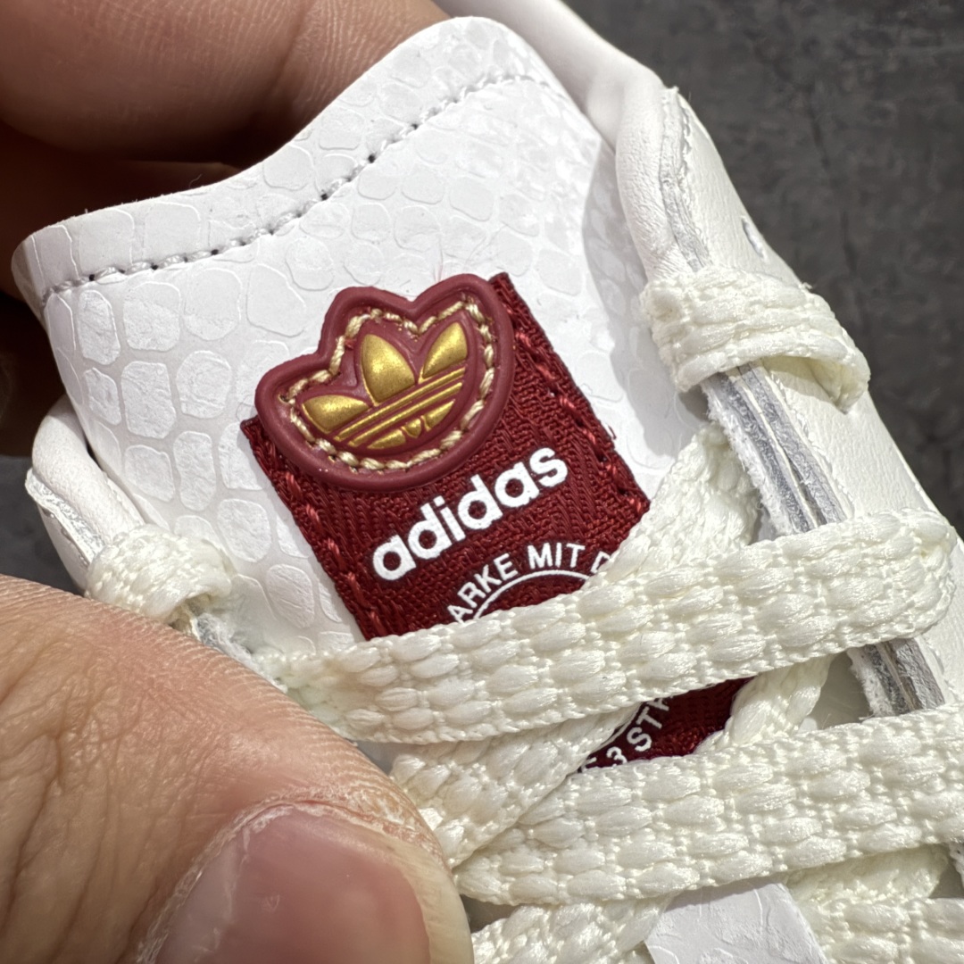 图片[7]-【渠道纯原】Adidas Originals Samba 桑巴德训鞋 蛇年限定 白黑红 原版开发 精工制做 细节多次校对 与原版几乎无差别 鞋身全部采用头层皮 区分市面偷工减料！ 鞋带都是原厂的，系鞋带的方式都同步ZP！ 货号：JQ5976 尺码：36 36.5 37 38 38.5 39 40 40.5 41 42 42.5 43 44 44.5 45-选品中心