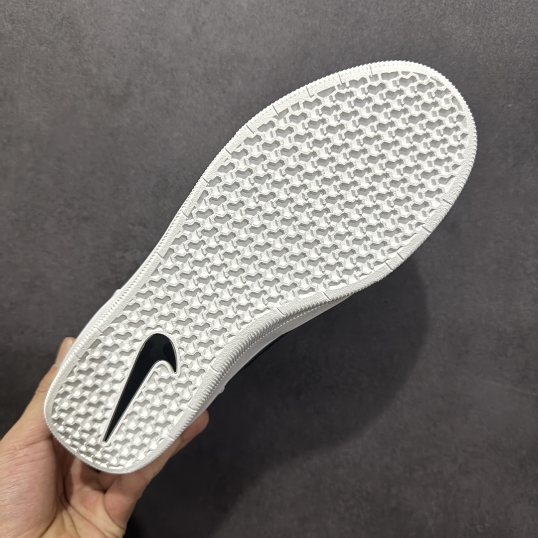 图片[9]-【公司级】Nike SB Force 58 硫化杯底 传统篮球风格 原楦版型 Nike SB Force 58 男/女滑板鞋采用包边设计 经久耐穿 硫化结构则有效提升灵活性 穿上这款创意力作 助你耀动街头 采用帆布和翻毛皮组合材料 融入打孔设计 为你打造彰显经典篮球风范的整体造型 货号：DV7505-101 尺码：36 36.5 37.5 38 38.5 39 40 40.5 41 42 42.5 43 44 45-选品中心