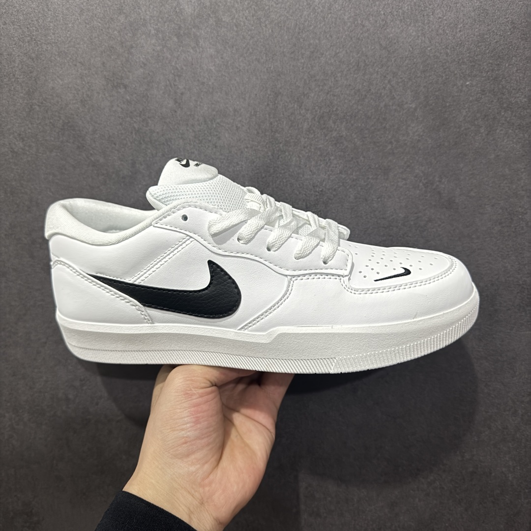 【公司级】Nike SB Force 58 硫化杯底 传统篮球风格 原楦版型 Nike SB Force 58 男/女滑板鞋采用包边设计 经久耐穿 硫化结构则有效提升灵活性 穿上这款创意力作 助你耀动街头 采用帆布和翻毛皮组合材料 融入打孔设计 为你打造彰显经典篮球风范的整体造型 货号:DV7505-101 尺码:36 36.5 37.5 38 38.5 39 40 40.5 41 42 42.5 43 44 45-选品中心
