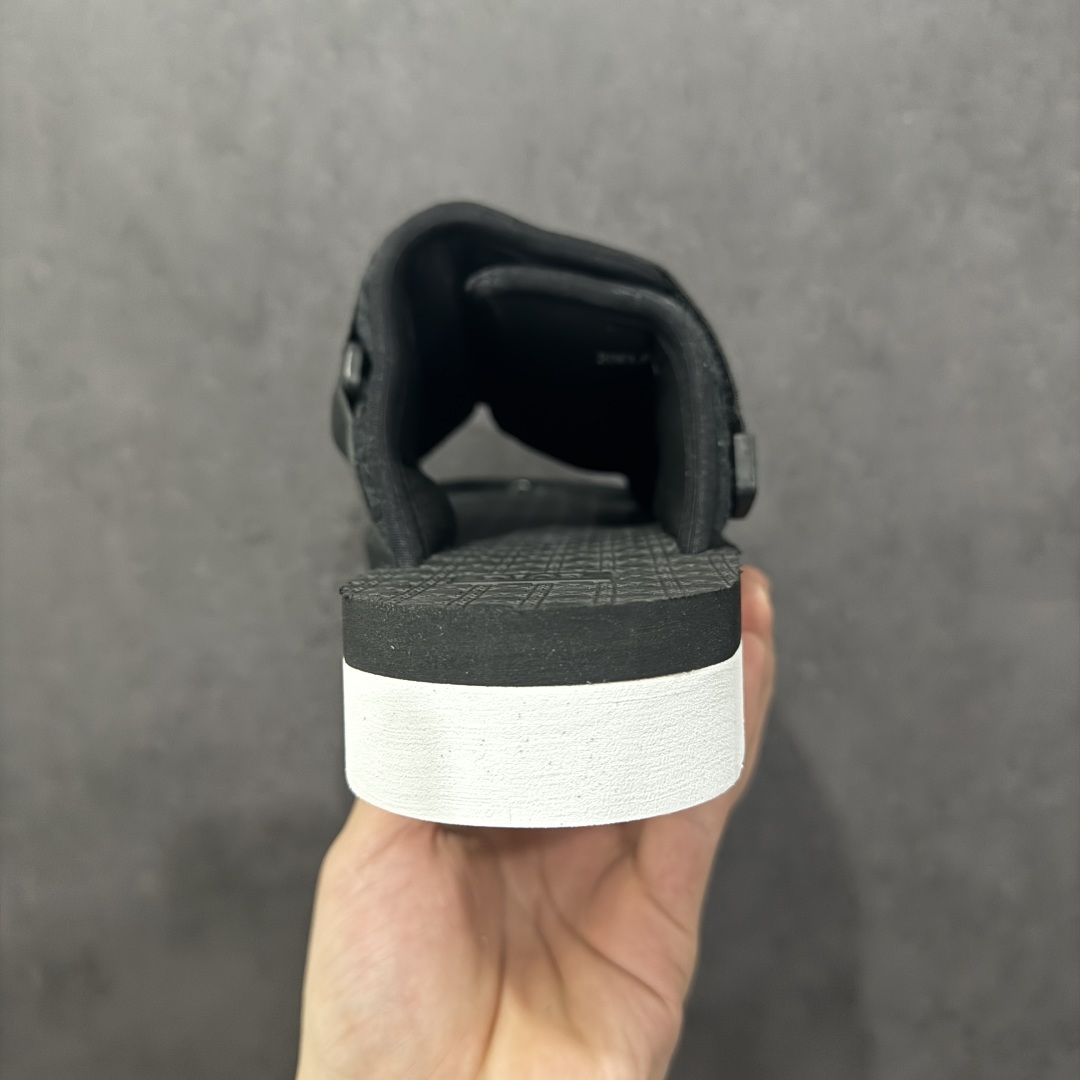 图片[4]-【广东纯原版本】Dior 迪奥 Alpha Obique 电绣时尚拖鞋 此款包头拖鞋特色在于采用米色和黑色 Dior Oblique 经典传统采用电绣提花辨识度很高 该图案最初于 1967 年引入。这款凉鞋采用结实的双色橡胶鞋底，搭配黑色尼龙饰带，侧面饰以“Dior”徽标，正面橡胶拼接保护鞋头。可搭配牛仔裤或长裤穿着，提升休闲服饰的格调 尺码：38 39 40 41 42 43 44 45 46-选品中心