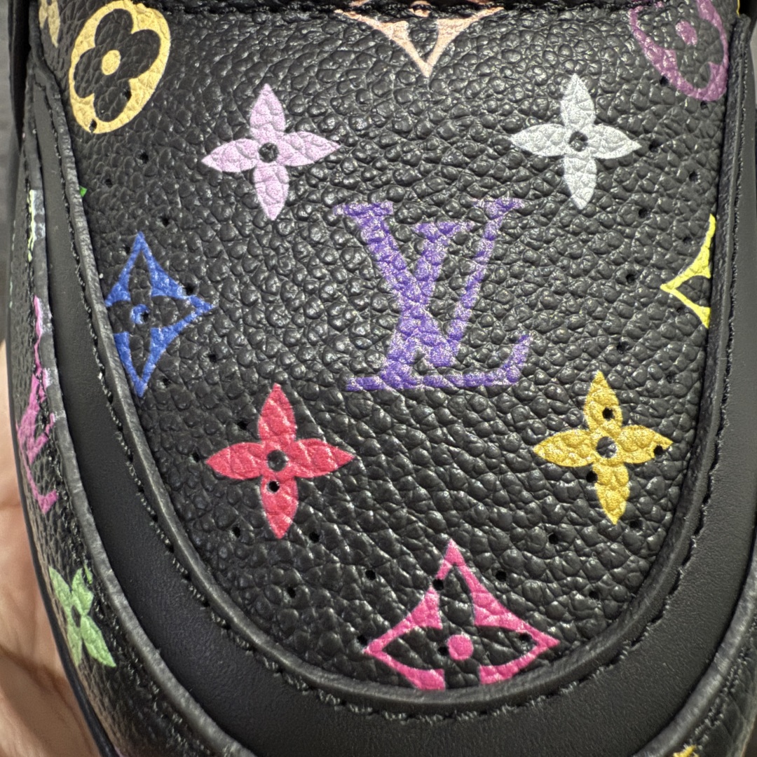图片[11]-【佛山顶级超A版】Louis Vuitton LV Trainer系列 &村上隆/Takashi Murakami 黑三彩黑色 仓库现货 当天可取 佛山超A私人订单 专柜混卖零售专供 所有配色均为购买原版复刻 整体版型 皮料 市场独一无二 后跟版型都可以自行对比[机智]吊打市场所有货 怒甩十条街，欢迎拿市场各大工厂的货来对比！ 鞋舌烫金超正 压印程度秒杀市面90%以上的高端货 新配色陆续开发出货 尺码：39-45-选品中心