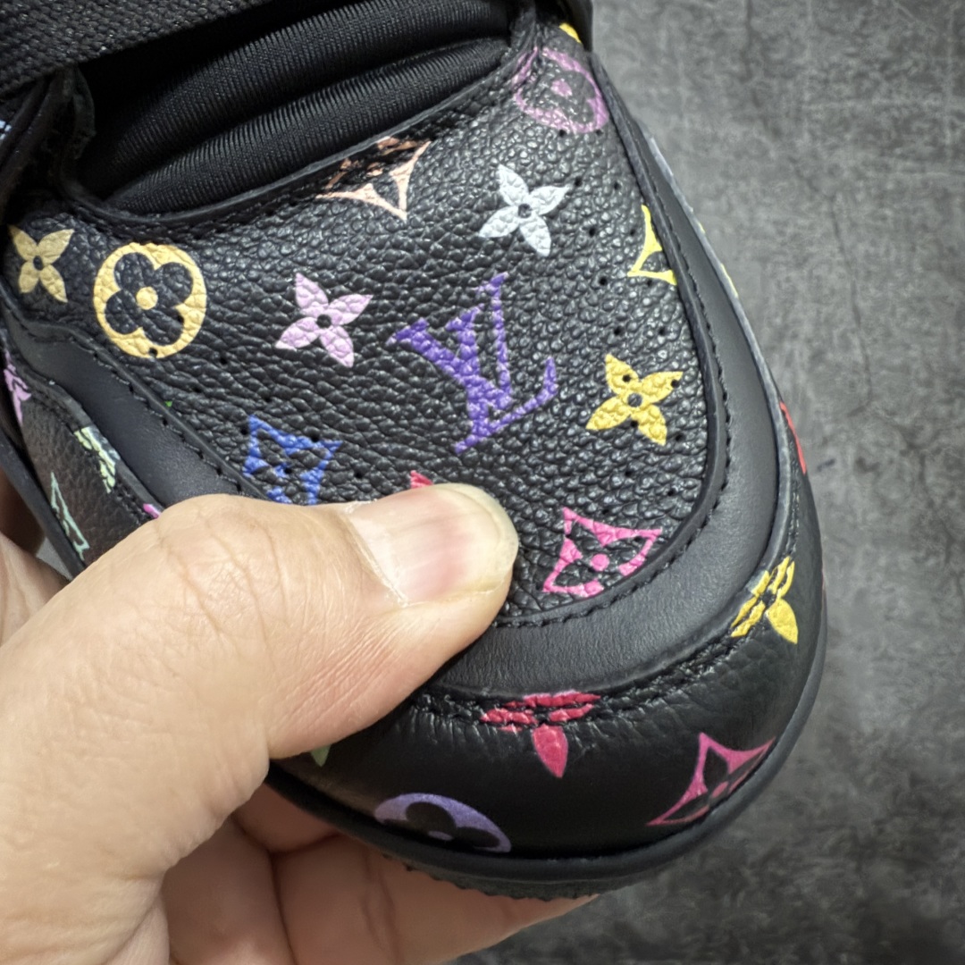 图片[6]-【佛山顶级超A版】Louis Vuitton LV Trainer系列 &村上隆/Takashi Murakami 黑三彩黑色 仓库现货 当天可取 佛山超A私人订单 专柜混卖零售专供 所有配色均为购买原版复刻 整体版型 皮料 市场独一无二 后跟版型都可以自行对比[机智]吊打市场所有货 怒甩十条街，欢迎拿市场各大工厂的货来对比！ 鞋舌烫金超正 压印程度秒杀市面90%以上的高端货 新配色陆续开发出货 尺码：39-45-选品中心
