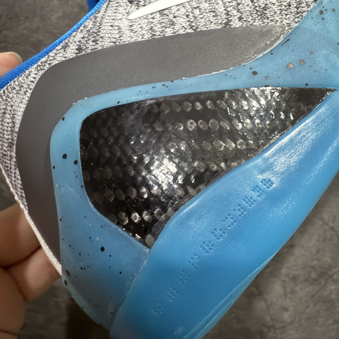 图片[4]-【外贸MX版本】Nike Kobe 9 Elite Low Beethoven 科比9灰蓝 篮球鞋 男款 市场最强科比9代 原厂工艺3层立体编织flyknit鞋面 厚度同步ZP吊打市场“纯原” 原厂碳板加持 立体感区分市场货品 灵动鞋型 鞋头➕腰身版型 区分市场货品🌪过验级拉帮细节 全新复刻版中底鞋垫 REACT高弹缓震 前后掌带气垫 用实力让信仰落地 👊🏻 货号：667992-041 尺码：41-48.5半 全码出货-选品中心