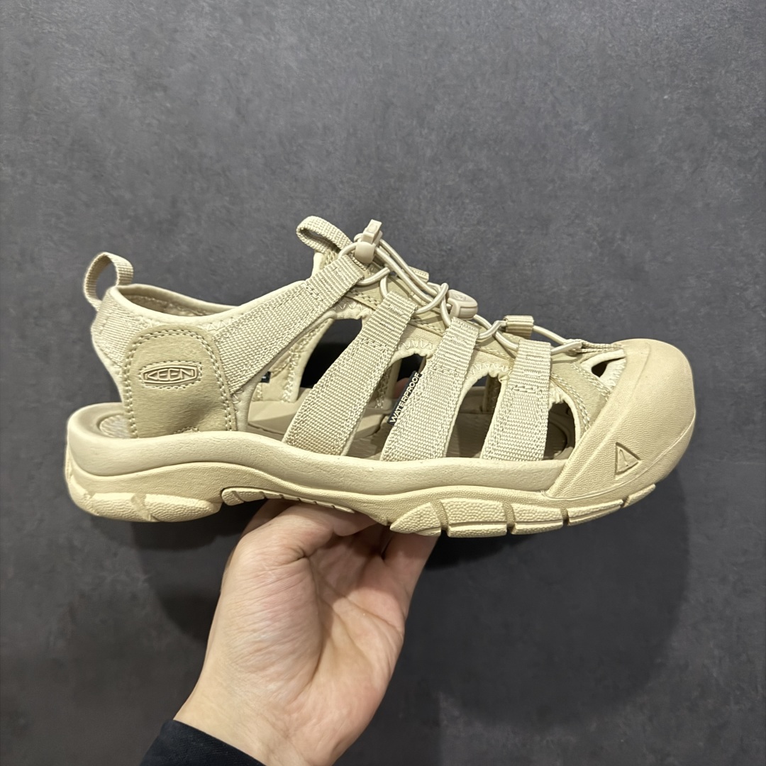 【公司级】人气户外休闲鞋品牌-科恩Keen Uneek Flat-M 平底编织弹力穿搭溯溪涉水休闲户外凉鞋 #外贸订单出口品质#采用进口机台编制两根尼龙绳组成鞋面(快干衬里原料!!)#原装轻量级EVA中底缓震材质组合防滑橡胶外底部 夏季潮鞋,文青界的凉鞋至尊 都市机能户外品牌 KEEN 向来积极为其旗下大热鞋款 UNEEK 推出联名款,后跟为全封闭设计,快干衬里,HIGH-TRACTION橡胶外底,及轻量级EVA中底,达到轻量缓震的同时减轻重量。 尺码:35-45-选品中心