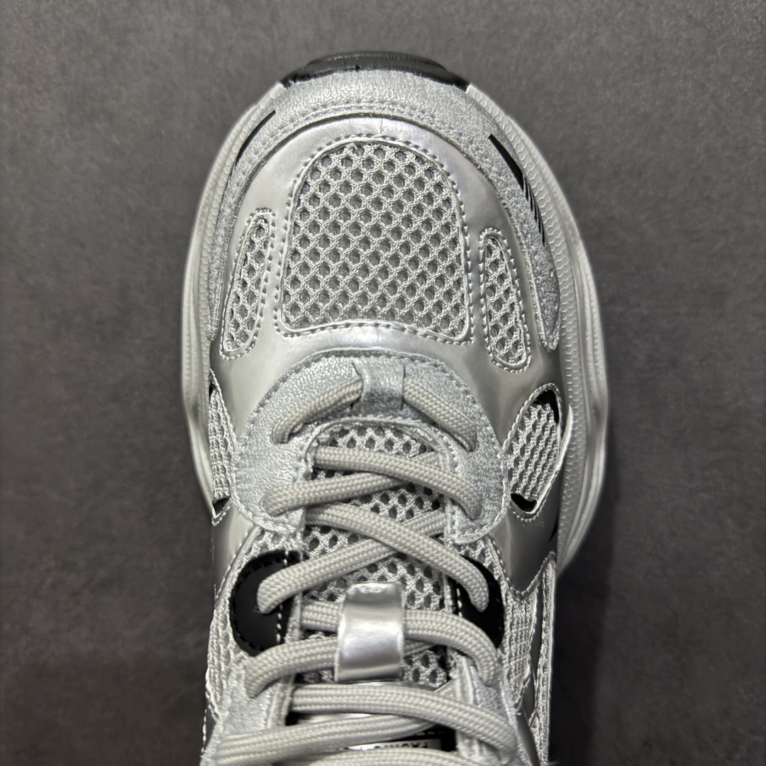 图片[8]-【广东纯原版本】GG-CC Chunky Low安哥拉红休闲运动老爹鞋系列 #广东大厂出品 完美细节 25ss春季新款 大长腿 时髦look轻松定格 不费力展现率性氛围 酷帅机能风不规则设计大底 GGCC 银灰红色拼色造型设计 轻便舒适百搭 不管怎么搭都敲好看~ 尺码： 35 36 37 38 39 40-选品中心