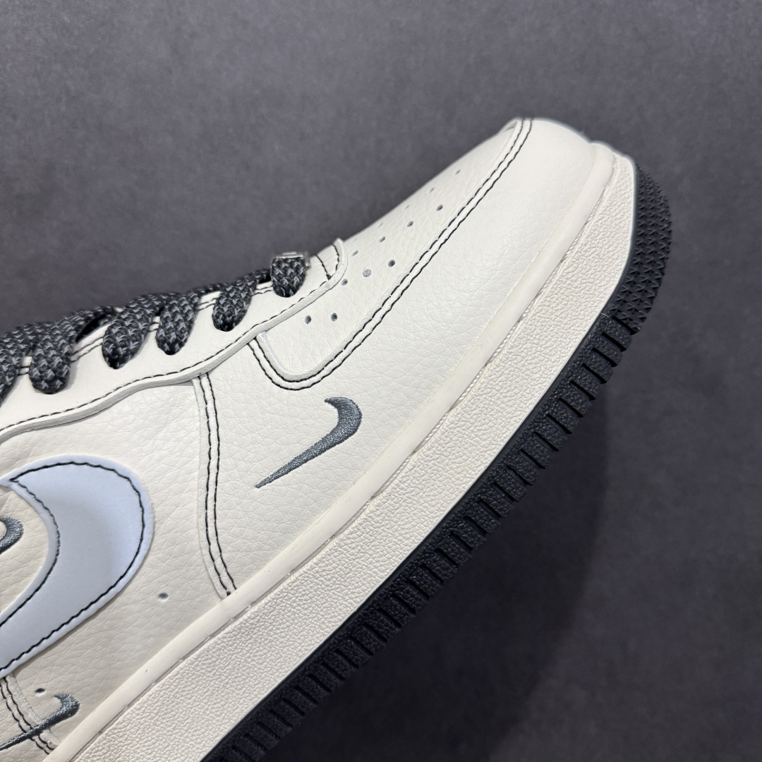 260 【定制版】Nike Air Force 1'07 Low 斯图西联名 刺绣小三勾 空军一号低帮休闲板鞋 XZ6188-630