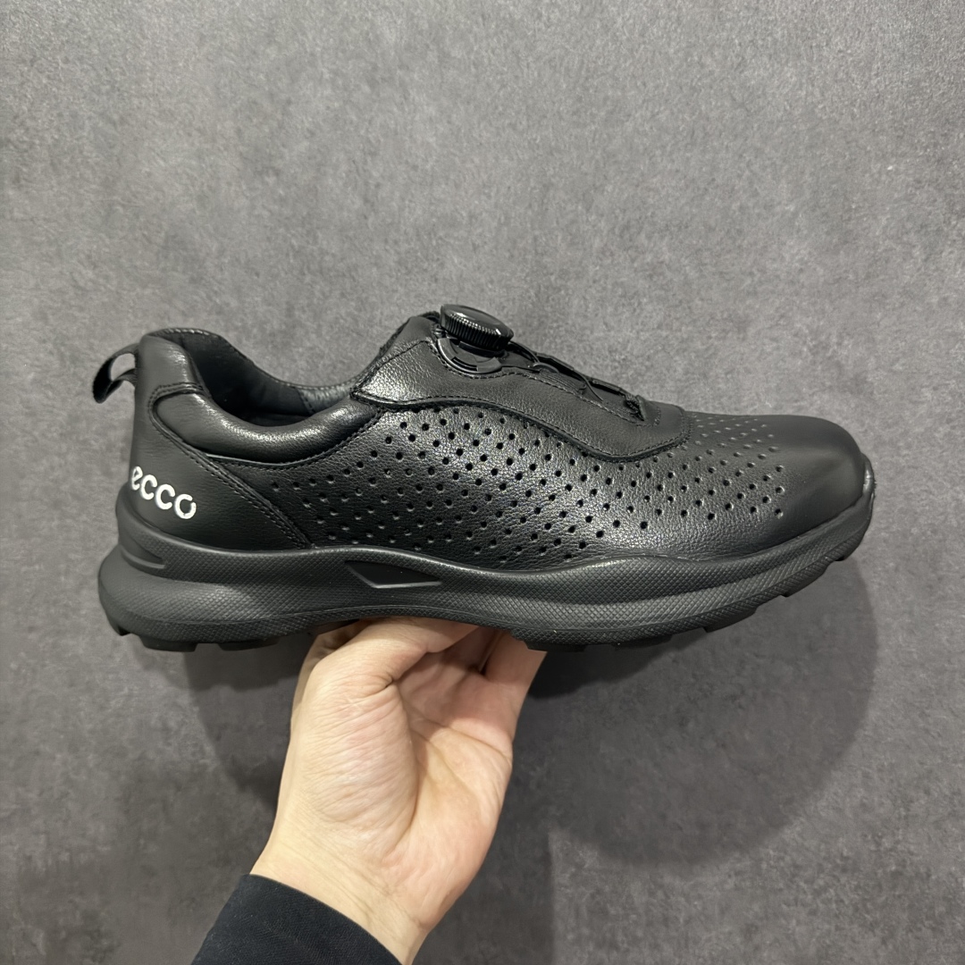 【公司级】ECCO爱步男鞋小黑鞋小白鞋 舒适透气真皮板鞋 街头轻巧系列 圆头鞋头设计,贴合前脚掌弧度 适合多种脚型,脚感舒适细腻 简约免系带设计,可自由穿脱 贴合脚型 PU包裹足弓与后跟 为脚掌提供支撑性 休闲百搭 简约利落 尺码:38 39 40 41 42 43 44 (皮鞋码)-选品中心