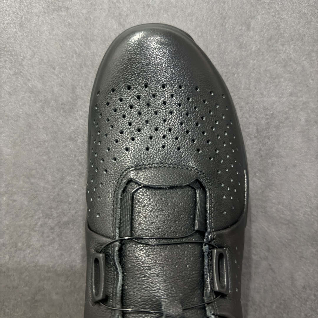 图片[8]-【公司级】ECCO爱步男鞋小黑鞋小白鞋 舒适透气真皮板鞋 街头轻巧系列 圆头鞋头设计，贴合前脚掌弧度 适合多种脚型，脚感舒适细腻 简约免系带设计，可自由穿脱 贴合脚型 PU包裹足弓与后跟 为脚掌提供支撑性 休闲百搭 简约利落 尺码：38 39 40 41 42 43 44 （皮鞋码）-选品中心