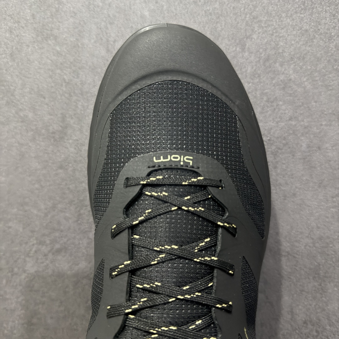 图片[8]-【公司级】ECCO爱步男鞋小黑鞋小白鞋 舒适透气真皮板鞋 街头轻巧系列 圆头鞋头设计，贴合前脚掌弧度 适合多种脚型，脚感舒适细腻 简约免系带设计，可自由穿脱 贴合脚型 PU包裹足弓与后跟 为脚掌提供支撑性 休闲百搭 简约利落 尺码：38 39 40 41 42 43 44 （皮鞋码）-选品中心