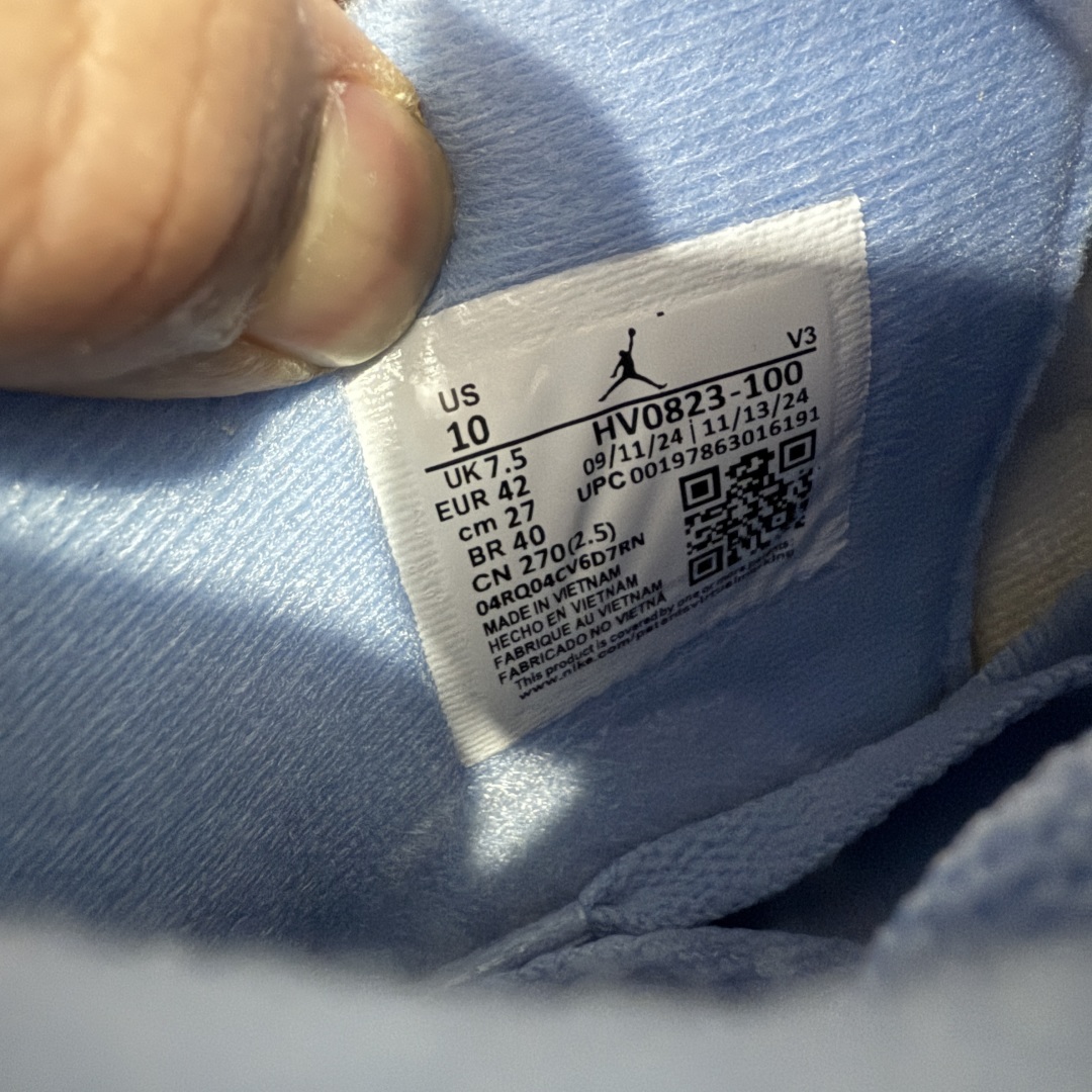图片[8]-【原厂版】Air Jordan AJ4 母亲节 白冰蓝 HV0823-100 全新升级改良 原鞋原楦原纸板同源开发 完美呈现乔4的版型 内侧正确双色网格 还原细节 原厂皮料 正确气垫颜色 正确网格工艺 正确拉帮工艺 全鞋原装材料制作 原档案原模具打造 支持全方位与正品对比 尺码：40 40.5 41 42 42.5 43 44 44.5 45 46 47.5-选品中心