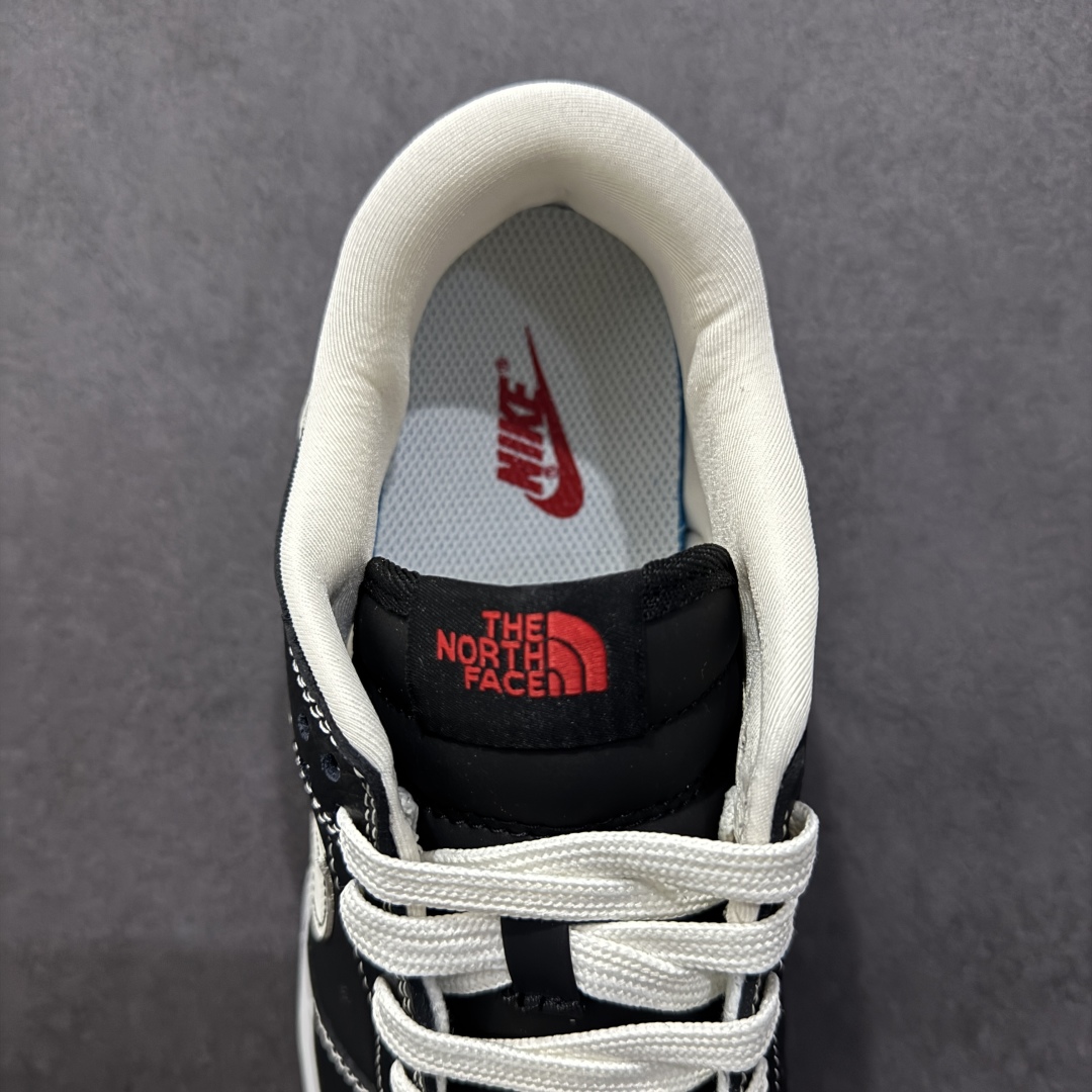 280 【定制版】Nike SB Dunk Low x The North Face 黑白红小钩  SC9207-403