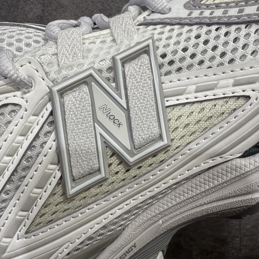 图片[4]-【M版纯原】新百伦New Balance NB1906 M1906RGP 灰银绿 全套原楦原纸板原厂数据开发 进口三明治网面 原装进口皮料正确绒感卡色 正确中底拉帮中底网布细节 原厂标裁 带紫光防伪 定制后跟透明水晶模块 冲裁组合 大底贴合程度胶水上色把控完美 整洁度挑战全网艺术家 多道序QC把关品质完善 匠心打造 耗时两个月开发完成 工艺极其复杂难度可想而知 新开独立私模大底 全网唯一正确六层组合大底 高端零售专供产物 尺码：36 37 37.5 38 38.5 39 40 40.5 41 42 42.5 43 44 45.5 46.5 47-选品中心