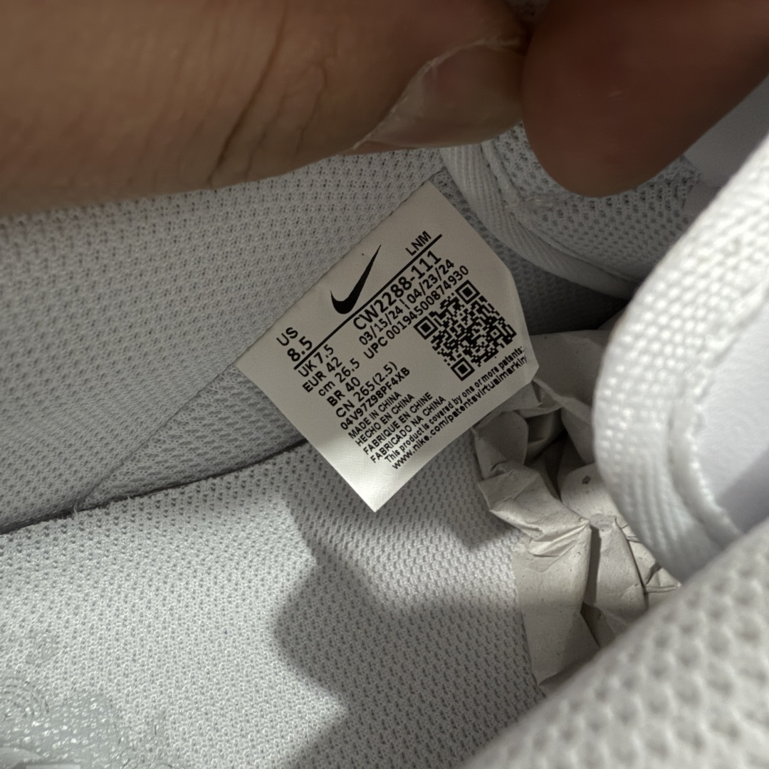 图片[8]-【LW头层皮版】NK Air Force 1 Low \’07 空军一号低帮经典板鞋 纯白 CW2288-111 顶级空军 皮料质感可媲美og版 细节吊打市场其他代号版本 全鞋电脑针车 工整有序 原厂港宝加持完美还原灵魂版型 原盒原配从里到外百分百还原 原厂全头层原厂皮料 原标原盒 内置Sole气垫 中底白色背胶 中底划线 已经无限的接近公司 原厂楦头 原厂刺绣 后跟弧度修正 正确中底四线防伪 尺码：36 36.5 37.5 38 38.5 39 40 40.5 41 42 42.5 43 44 44.5 45 46-选品中心
