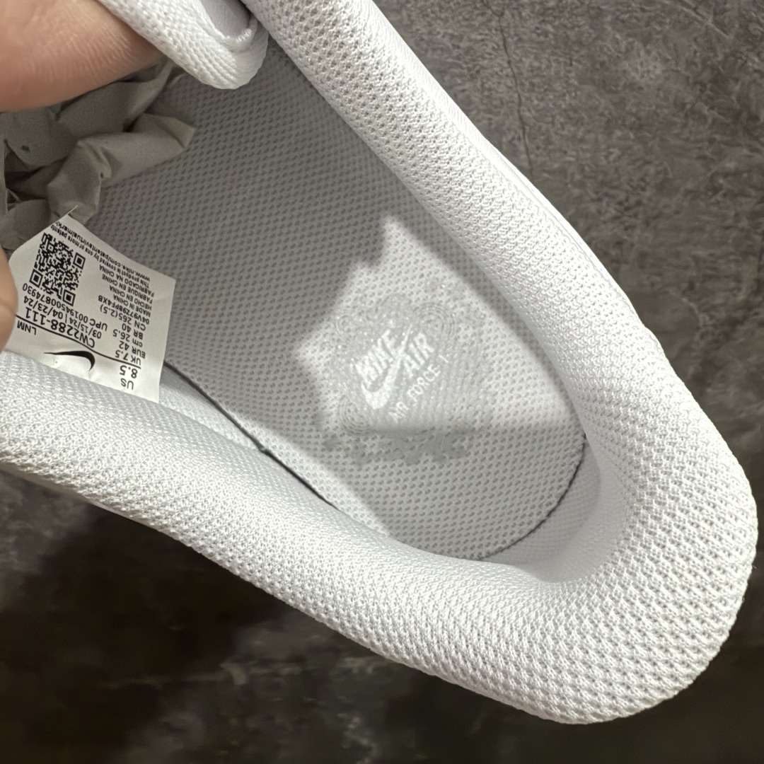 图片[9]-【LW头层皮版】NK Air Force 1 Low \’07 空军一号低帮经典板鞋 纯白 CW2288-111 顶级空军 皮料质感可媲美og版 细节吊打市场其他代号版本 全鞋电脑针车 工整有序 原厂港宝加持完美还原灵魂版型 原盒原配从里到外百分百还原 原厂全头层原厂皮料 原标原盒 内置Sole气垫 中底白色背胶 中底划线 已经无限的接近公司 原厂楦头 原厂刺绣 后跟弧度修正 正确中底四线防伪 尺码：36 36.5 37.5 38 38.5 39 40 40.5 41 42 42.5 43 44 44.5 45 46-选品中心