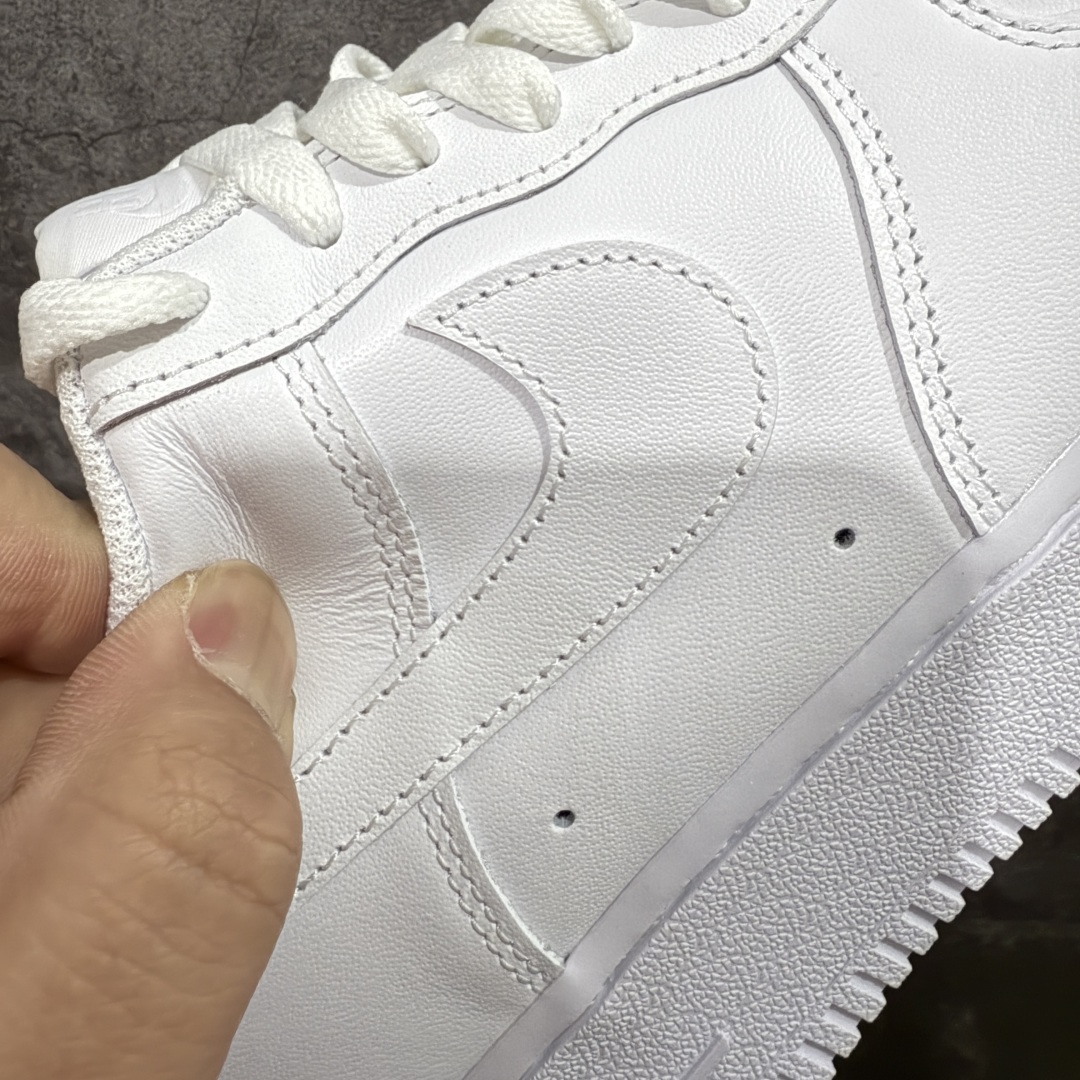 图片[3]-【LW头层皮版】NK Air Force 1 Low \’07 空军一号低帮经典板鞋 纯白 CW2288-111 顶级空军 皮料质感可媲美og版 细节吊打市场其他代号版本 全鞋电脑针车 工整有序 原厂港宝加持完美还原灵魂版型 原盒原配从里到外百分百还原 原厂全头层原厂皮料 原标原盒 内置Sole气垫 中底白色背胶 中底划线 已经无限的接近公司 原厂楦头 原厂刺绣 后跟弧度修正 正确中底四线防伪 尺码：36 36.5 37.5 38 38.5 39 40 40.5 41 42 42.5 43 44 44.5 45 46-选品中心