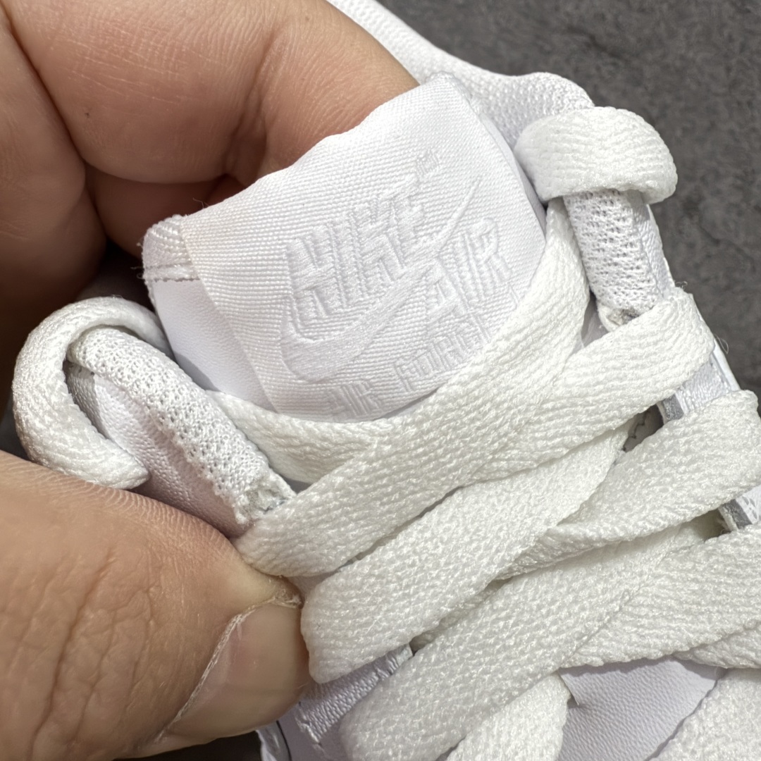 图片[7]-【LW头层皮版】NK Air Force 1 Low \’07 空军一号低帮经典板鞋 纯白 CW2288-111 顶级空军 皮料质感可媲美og版 细节吊打市场其他代号版本 全鞋电脑针车 工整有序 原厂港宝加持完美还原灵魂版型 原盒原配从里到外百分百还原 原厂全头层原厂皮料 原标原盒 内置Sole气垫 中底白色背胶 中底划线 已经无限的接近公司 原厂楦头 原厂刺绣 后跟弧度修正 正确中底四线防伪 尺码：36 36.5 37.5 38 38.5 39 40 40.5 41 42 42.5 43 44 44.5 45 46-选品中心