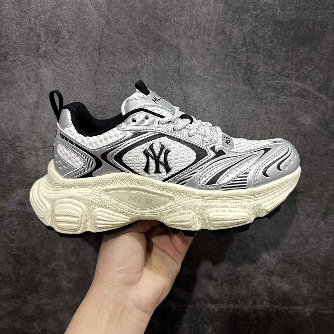 【纯原版】MLB Winner Chunky 25新款 NY百搭舒适休闲潮流运动厚底增高 防滑耐磨 低帮 老爹鞋 男女同款 银色 潮流厚底时尚街头赛博老爹鞋 MLB官方同步出货 虞书欣等众多潮流明星同款 高弹双层MD大底 原楦原档案数据开发版型(完美鞋头弧度/后套收口效果🆚市面文案版本‼️) 原厂立体填充鞋舌海绵 中底注胶孔原数据开发模具大底原厂转印标市面上唯一纯原版本 原材料打造 内增高6cm 原厂1:1模具开发 原厂进口纳米材质 原厂 全套手提袋 原盒雷射防伪标包装 天猫订单品质 官网尺码:35 36 36.5 37.5 38 38.5 39 40 40.5 41 42 42.5 43 44 45-选品中心