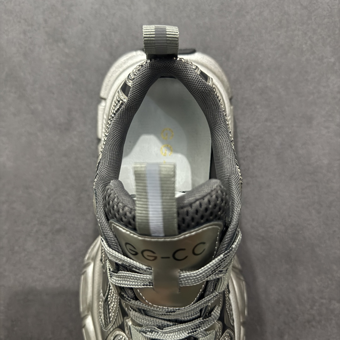 图片[7]-【广东纯原版本】GG-CC Chunky Low镶钻休闲运动老爹鞋系列 #广东大厂出品 完美细节 25ss春季新款 大长腿 时髦look轻松定格 不费力展现率性氛围 酷帅机能风不规则设计大底 GGCC 银灰色拼色造型设计 轻便舒适百搭 不管怎么搭都敲好看~ 尺码： 35 36 37 38 39 40-选品中心