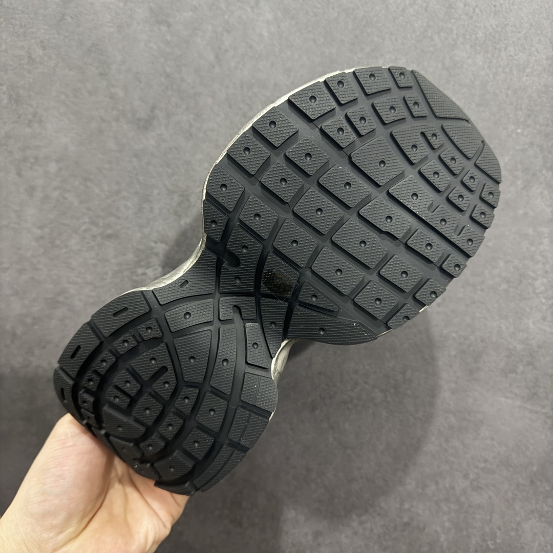 图片[9]-【广东纯原版本】GG-CC Chunky Low镶钻休闲运动老爹鞋系列 #广东大厂出品 完美细节 25ss春季新款 大长腿 时髦look轻松定格 不费力展现率性氛围 酷帅机能风不规则设计大底 GGCC 银灰色拼色造型设计 轻便舒适百搭 不管怎么搭都敲好看~ 尺码： 35 36 37 38 39 40-选品中心