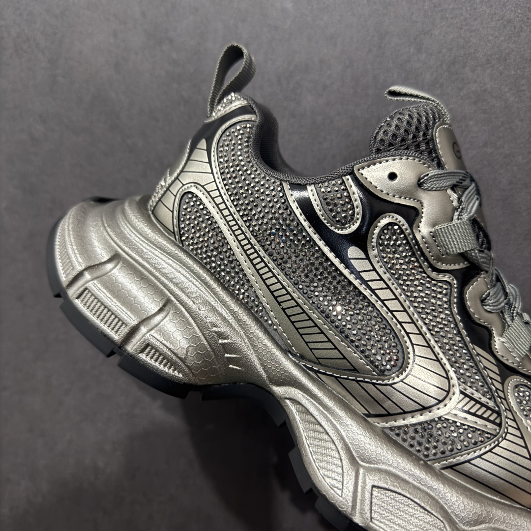 图片[6]-【广东纯原版本】GG-CC Chunky Low镶钻休闲运动老爹鞋系列 #广东大厂出品 完美细节 25ss春季新款 大长腿 时髦look轻松定格 不费力展现率性氛围 酷帅机能风不规则设计大底 GGCC 银灰色拼色造型设计 轻便舒适百搭 不管怎么搭都敲好看~ 尺码： 35 36 37 38 39 40-选品中心