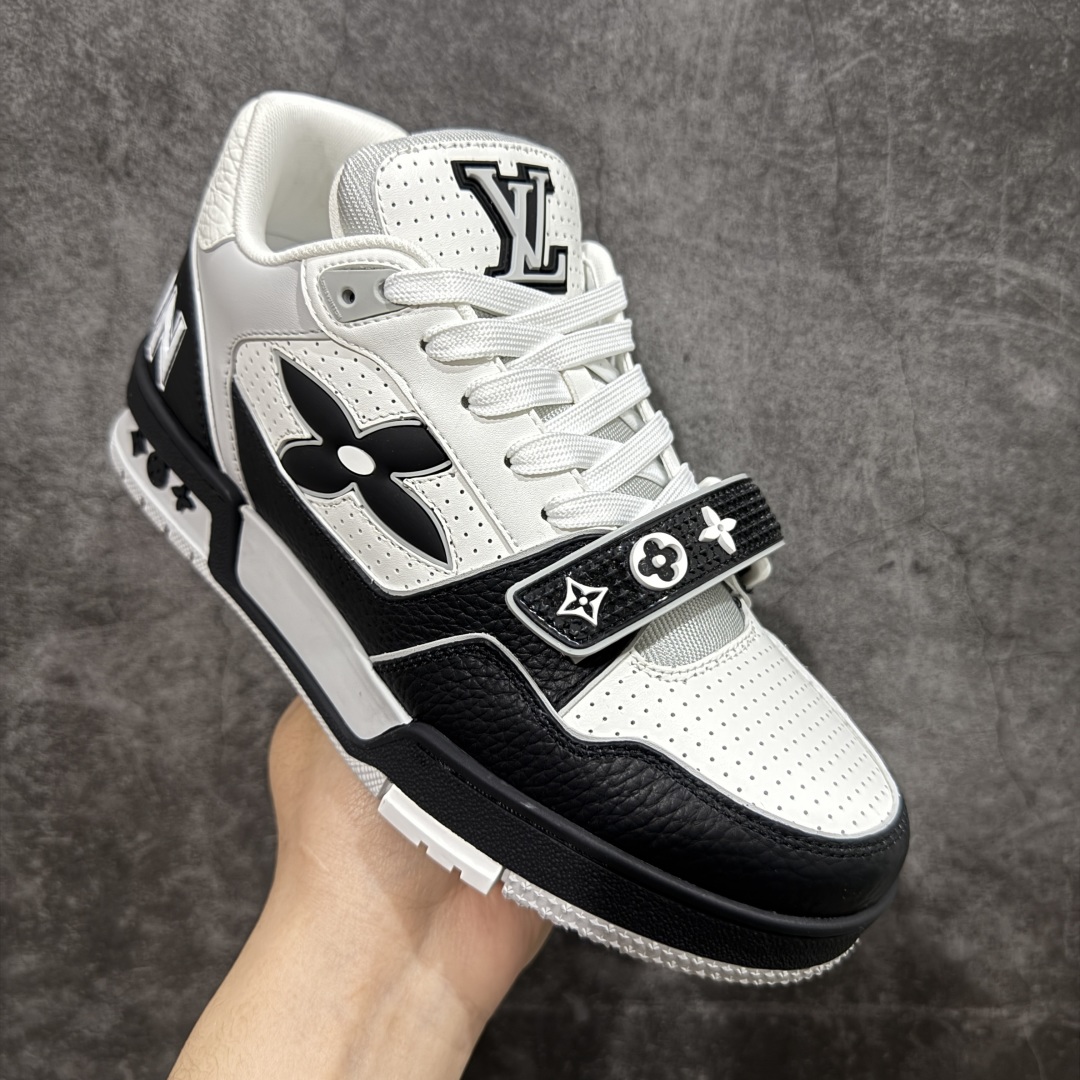 图片[3]-【代购级别】ZP级全套包装 驴牌 LV 2021s LV Trainer 限定联名 入秋最新配色国内限定无售⚠️ 原版购入历时近两个月开发打造！ 经典多拼色超好看 原版完美楦型 调试了两个月 鞋面独家订制压纹粒面小牛皮 大底TPU、模具费2w+ 质感媲美原版 垫脚聚米微料加透气英伦网布 细节原版一致 ❗️请注意区分市面通货材料 版型 包装配件 尺码：35 36 37 38 39 40 41 42 43 44 45-选品中心