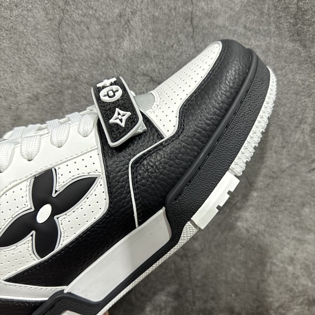 图片[6]-【代购级别】ZP级全套包装 驴牌 LV 2021s LV Trainer 限定联名 入秋最新配色国内限定无售⚠️ 原版购入历时近两个月开发打造！ 经典多拼色超好看 原版完美楦型 调试了两个月 鞋面独家订制压纹粒面小牛皮 大底TPU、模具费2w+ 质感媲美原版 垫脚聚米微料加透气英伦网布 细节原版一致 ❗️请注意区分市面通货材料 版型 包装配件 尺码：35 36 37 38 39 40 41 42 43 44 45-选品中心