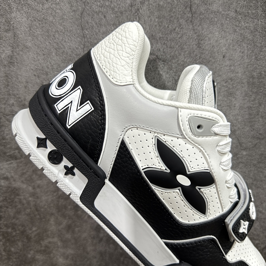 图片[7]-【代购级别】ZP级全套包装 驴牌 LV 2021s LV Trainer 限定联名 入秋最新配色国内限定无售⚠️ 原版购入历时近两个月开发打造！ 经典多拼色超好看 原版完美楦型 调试了两个月 鞋面独家订制压纹粒面小牛皮 大底TPU、模具费2w+ 质感媲美原版 垫脚聚米微料加透气英伦网布 细节原版一致 ❗️请注意区分市面通货材料 版型 包装配件 尺码：35 36 37 38 39 40 41 42 43 44 45-选品中心