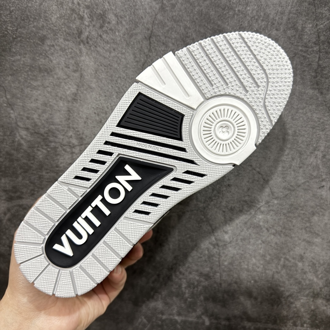 图片[9]-【代购级别】ZP级全套包装 驴牌 LV 2021s LV Trainer 限定联名 入秋最新配色国内限定无售⚠️ 原版购入历时近两个月开发打造！ 经典多拼色超好看 原版完美楦型 调试了两个月 鞋面独家订制压纹粒面小牛皮 大底TPU、模具费2w+ 质感媲美原版 垫脚聚米微料加透气英伦网布 细节原版一致 ❗️请注意区分市面通货材料 版型 包装配件 尺码：35 36 37 38 39 40 41 42 43 44 45-选品中心