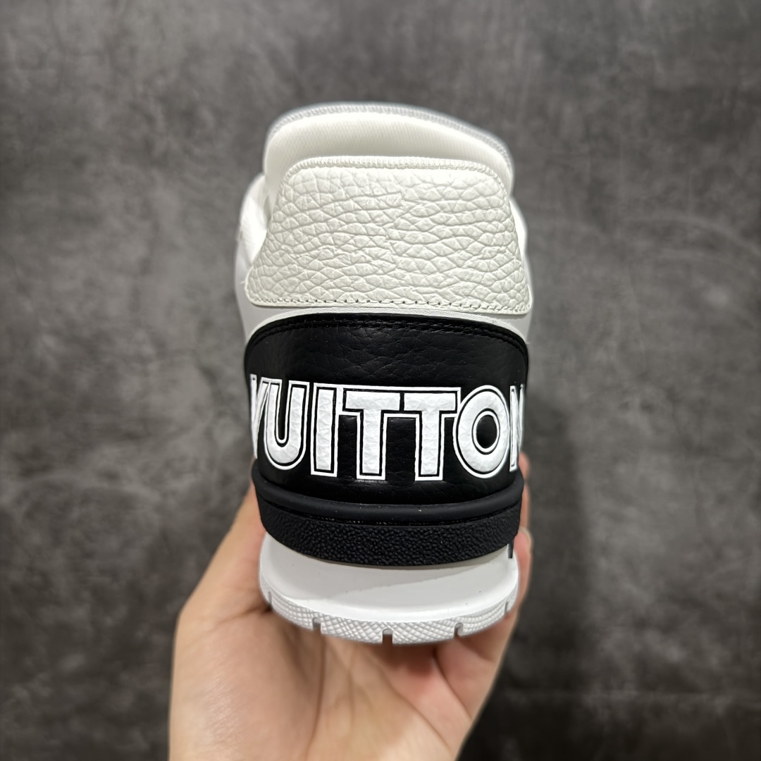 图片[4]-【代购级别】ZP级全套包装 驴牌 LV 2021s LV Trainer 限定联名 入秋最新配色国内限定无售⚠️ 原版购入历时近两个月开发打造！ 经典多拼色超好看 原版完美楦型 调试了两个月 鞋面独家订制压纹粒面小牛皮 大底TPU、模具费2w+ 质感媲美原版 垫脚聚米微料加透气英伦网布 细节原版一致 ❗️请注意区分市面通货材料 版型 包装配件 尺码：35 36 37 38 39 40 41 42 43 44 45-选品中心