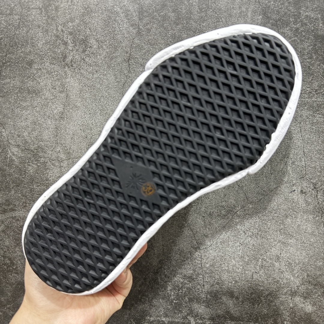 图片[9]-【广东纯原版本】Maison Mihara Yasuhiro x AMIRI Skel-Top Low 圆头系带 低帮 帆布鞋 张艺兴 王一博 王嘉尔 同款鞋 合适春夏秋冬四季款 随意搭配 都好看 ＃明星潮牌全攻略 ＃张艺兴同款 ＃酷飒男生宝藏灯芯绒卫衣 ＃男生穿搭ootd ＃今天穿什么此款拥有舒适的鞋面，具有很好的延展性，后跟采用柔软材质能够舒适贴合脚踝，穿着轻松，让您在平时生活中有舒适和轻松的体验。 尺码：35 36 37 38 39 40 41 42 43 44 45-选品中心