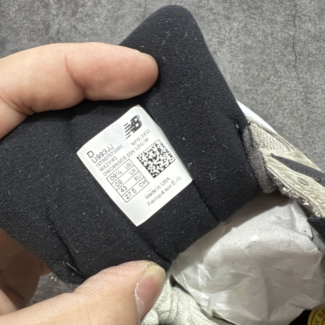 图片[7]-【总裁版】New Balance U993JJ 新百伦NB993 JJJJound 联名总统复古慢跑鞋 军绿色 正确3M反光细节 原楦原纸版开发 正确6层组合底模精密开发 后跟透明TPU水晶装饰条稳固 沿用了引以为傲的跑鞋手工技艺 采用猪皮绒面并包裹局部透气网面的鞋身设计 菱网鞋舌上刻有New Balance USA 鞋面依旧身着经典的大热之灰 彰显了其高端的品质身份 尺码：36-46.5-选品中心