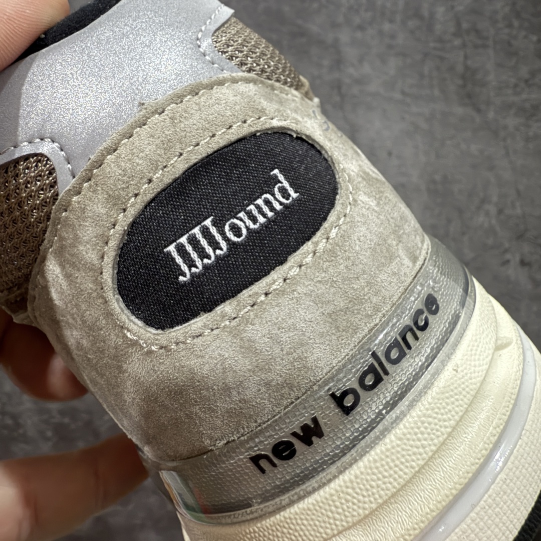 图片[2]-【总裁版】New Balance U993JJ 新百伦NB993 JJJJound 联名总统复古慢跑鞋 军绿色 正确3M反光细节 原楦原纸版开发 正确6层组合底模精密开发 后跟透明TPU水晶装饰条稳固 沿用了引以为傲的跑鞋手工技艺 采用猪皮绒面并包裹局部透气网面的鞋身设计 菱网鞋舌上刻有New Balance USA 鞋面依旧身着经典的大热之灰 彰显了其高端的品质身份 尺码：36-46.5-选品中心