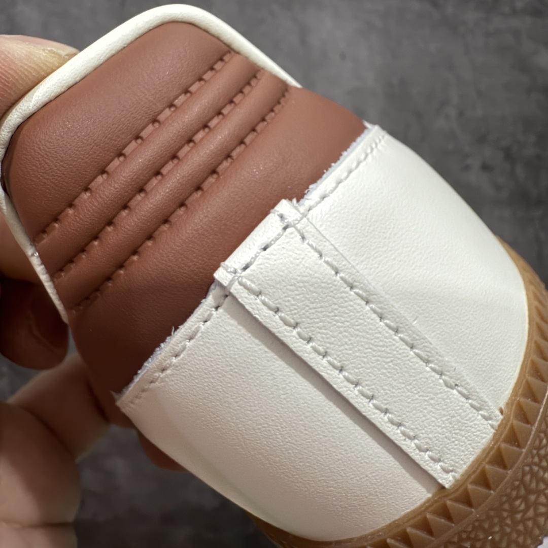 图片[2]-【纯原LW版】Adidas Originals Samba 防滑低帮T头德训鞋 复古系列 白棕生胶 ID1447 纯原大厂LW工厂出货💪🏻 正确头层皮料 非普通版本 市场顶级版本完美还原zp细节，注意区别市场任何版本，完全不是一路货色‼️ 全鞋原材料打造，无任何色差，正确鞋型，后跟港宝材料定型，正确微透生胶大底，反口内里头层细腻小牛皮，正确中底 鞋垫背胶，侧面正确烫金压印字母，所有细节完美还原‼️ 尺码：35.5 36 36.5 37 38 38.5 39 40 40.5 41 42 42.5 43 44 44.5 45-选品中心