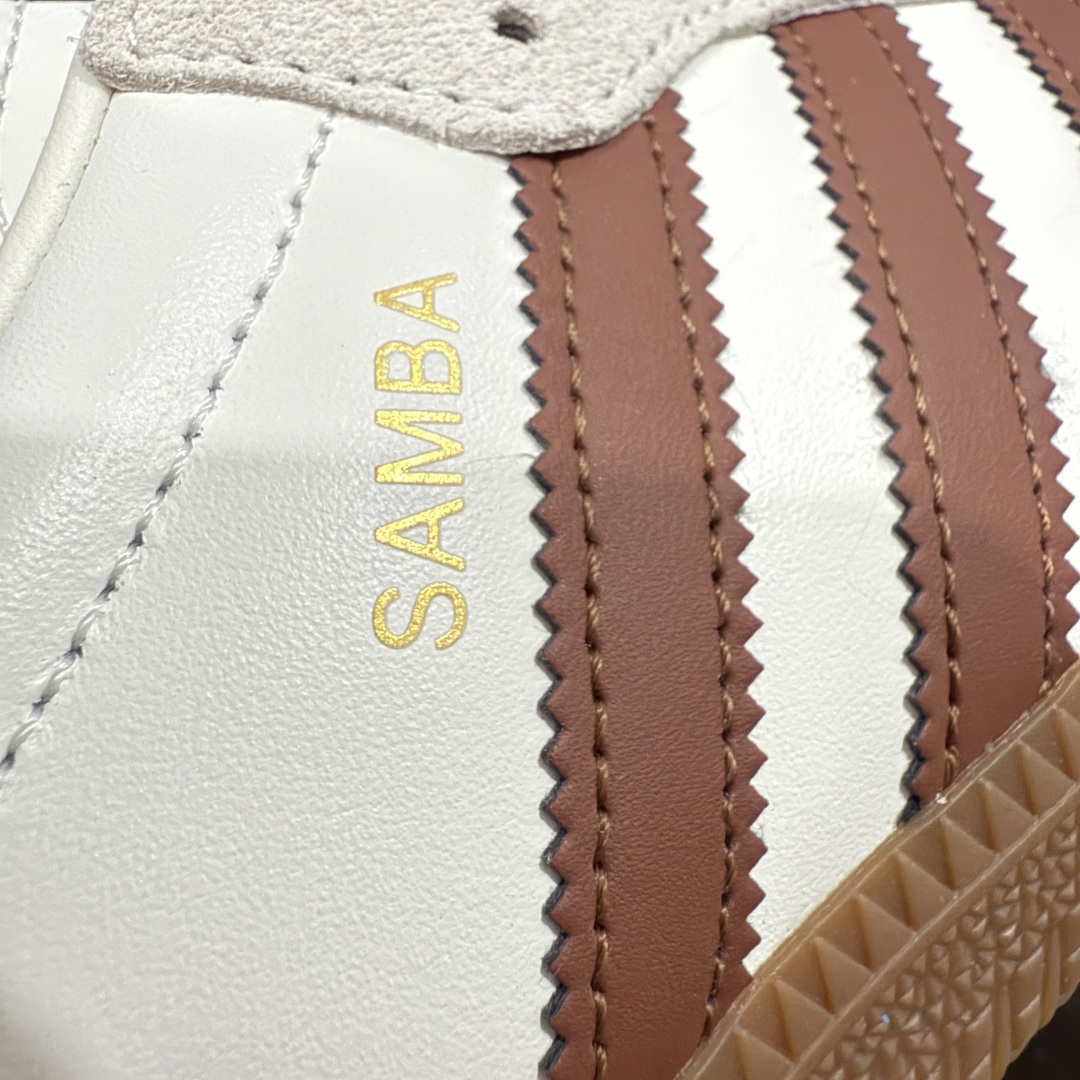 图片[3]-【纯原LW版】Adidas Originals Samba 防滑低帮T头德训鞋 复古系列 白棕生胶 ID1447 纯原大厂LW工厂出货💪🏻 正确头层皮料 非普通版本 市场顶级版本完美还原zp细节，注意区别市场任何版本，完全不是一路货色‼️ 全鞋原材料打造，无任何色差，正确鞋型，后跟港宝材料定型，正确微透生胶大底，反口内里头层细腻小牛皮，正确中底 鞋垫背胶，侧面正确烫金压印字母，所有细节完美还原‼️ 尺码：35.5 36 36.5 37 38 38.5 39 40 40.5 41 42 42.5 43 44 44.5 45-选品中心