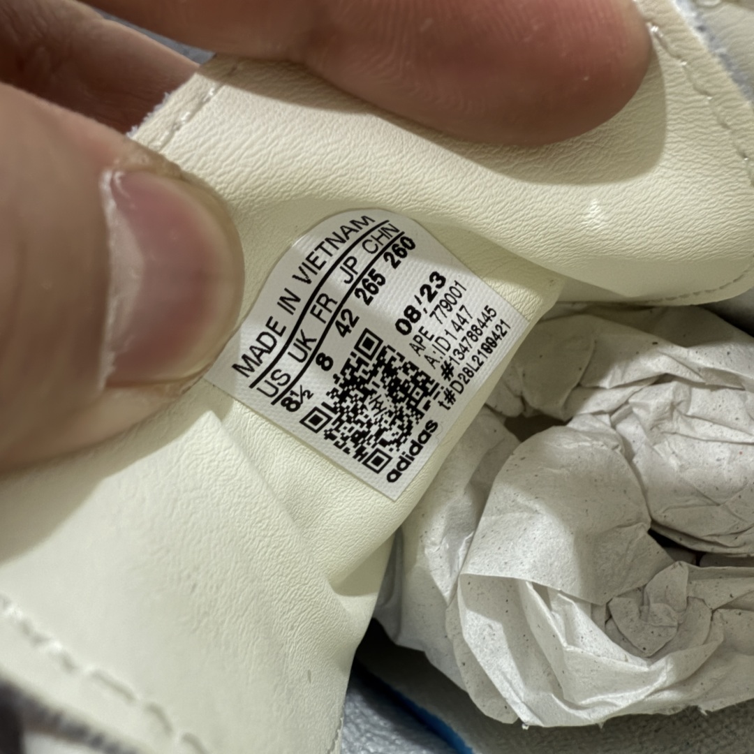 图片[7]-【纯原LW版】Adidas Originals Samba 防滑低帮T头德训鞋 复古系列 白棕生胶 ID1447 纯原大厂LW工厂出货💪🏻 正确头层皮料 非普通版本 市场顶级版本完美还原zp细节，注意区别市场任何版本，完全不是一路货色‼️ 全鞋原材料打造，无任何色差，正确鞋型，后跟港宝材料定型，正确微透生胶大底，反口内里头层细腻小牛皮，正确中底 鞋垫背胶，侧面正确烫金压印字母，所有细节完美还原‼️ 尺码：35.5 36 36.5 37 38 38.5 39 40 40.5 41 42 42.5 43 44 44.5 45-选品中心