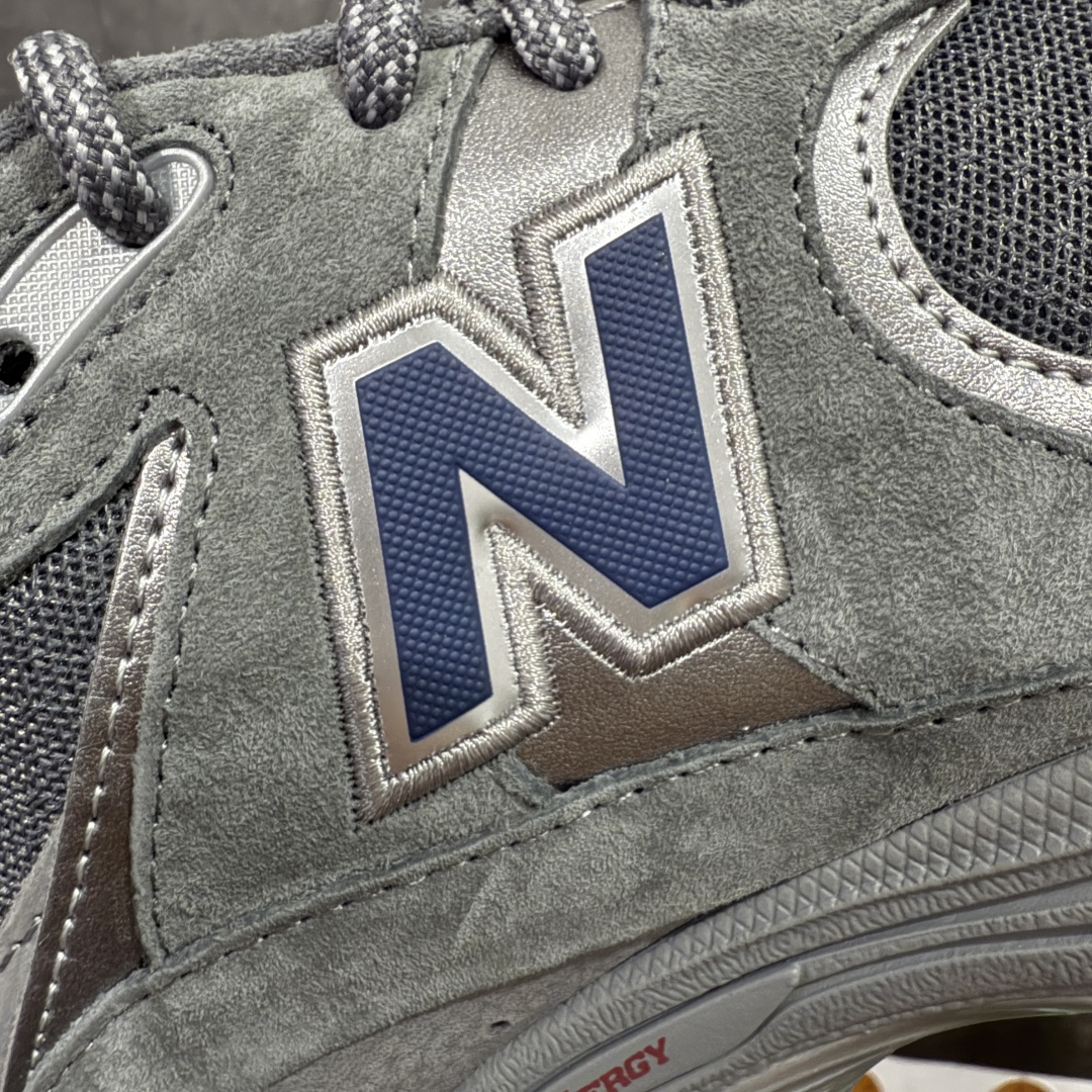 图片[4]-【纯原M版】新百伦NB New Balance M2002RHG 灰绿色 全套原楦原纸板原厂数据开发 原厂网纱 原装进口翻毛皮料正确绒感卡色 正确中底拉帮中底网布细节 一比一手工擦旧效果 冲裁组合 匠心打造 耗时两个月开发完成 工艺极其复杂难度可想而知 新开独立私模大底 全网唯一正确做旧组合大底 高端零售专供产物 尺码：36 37 37.5 38 38.5 39.5 40 40.5 41.5 42 42.5 43 44 44.5 45 45.5 46.5 47-选品中心