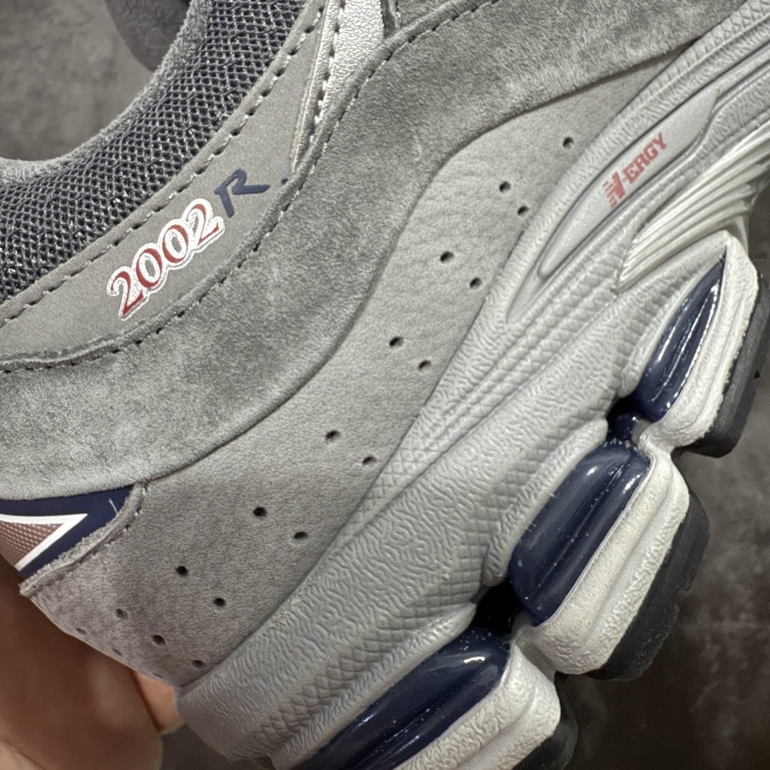 图片[3]-【纯原M版】新百伦NB New Balance M2002RHG 灰绿色 全套原楦原纸板原厂数据开发 原厂网纱 原装进口翻毛皮料正确绒感卡色 正确中底拉帮中底网布细节 一比一手工擦旧效果 冲裁组合 匠心打造 耗时两个月开发完成 工艺极其复杂难度可想而知 新开独立私模大底 全网唯一正确做旧组合大底 高端零售专供产物 尺码：36 37 37.5 38 38.5 39.5 40 40.5 41.5 42 42.5 43 44 44.5 45 45.5 46.5 47-选品中心