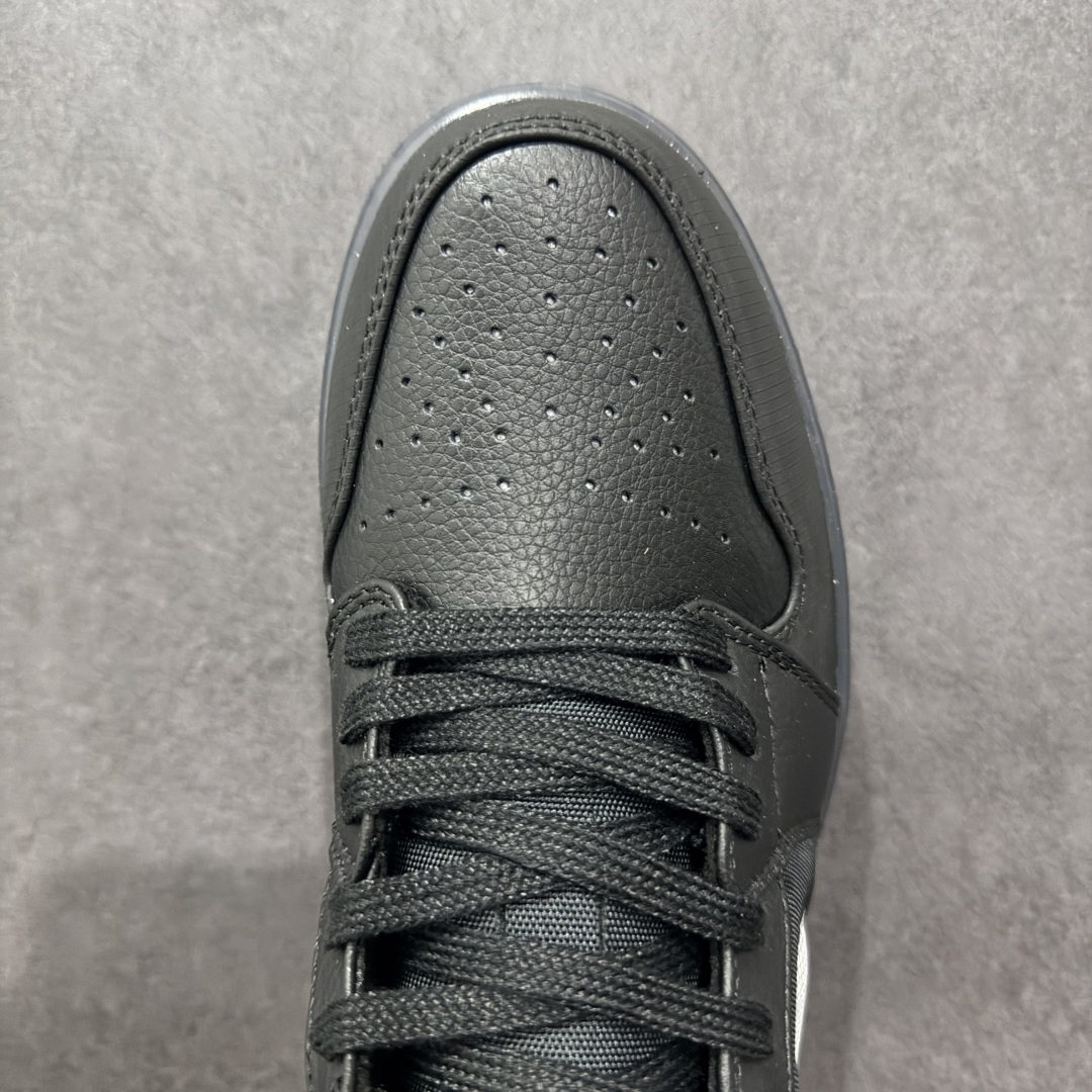 图片[8]-【K版】Air Jordan AJ1 Low 低帮 黑白 HV5968-001 全新流水线出品 全部原鞋开发 原楦原纸板开发 全鞋电脑针车 原厂内置全掌气垫 原盒内在原标 唯一Zp原版鞋带绑法 免检产品 全新2022版型 全头层皮料 完美零毛边处理 原厂配置全掌气垫 价格定位良心 几十个配色陆续出货 尺码：36 36.5 37.5 38 38.5 39 40 40.5 41 42 42.5 43 44 44.5 45 46-选品中心