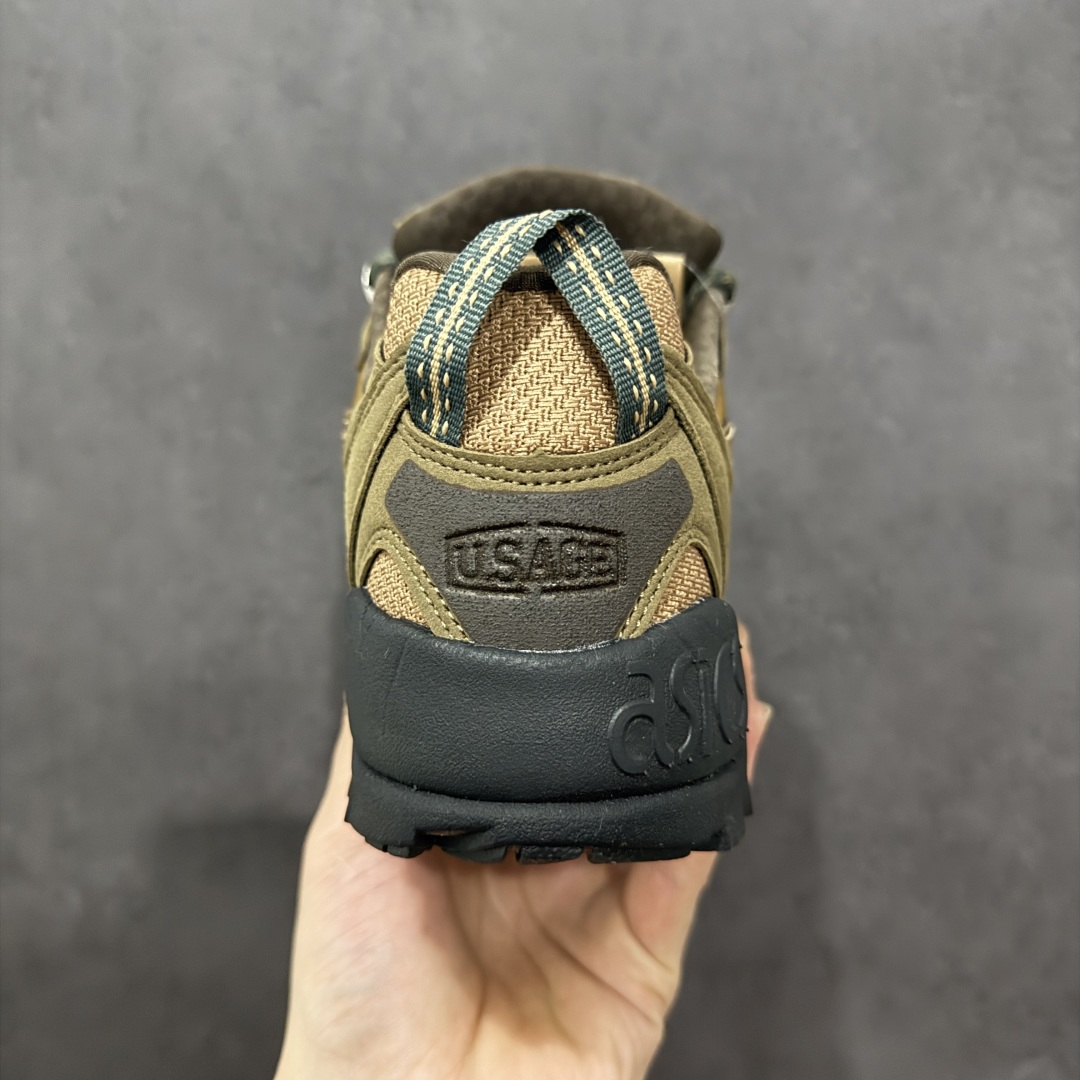 图片[4]-【公司级】亚瑟士 ASICS GEL-PICKAX 登山 户外运动 抗冲击支撑 减震防滑耐磨轻便 徒步鞋 男款 日蚀黑 轻便旅游鞋。秋天踏秋一直在穿这双，上脚最直观的感受就是鞋楦，平时穿一些其他品牌的户外鞋，总会或宽或窄，但是这双的鞋楦真的是刚刚好。作为户外鞋鞋底一定要耐磨+防滑，所以橡胶鞋头+橡胶鞋底，是必备的，而且底子越厚安全感越强，但相应的贴合感就越差，鞋身就越重，这双的鞋底厚度刚刚好，而且整双鞋没有拖沓感，脚部贴合的舒适感是很明显的，感觉设计师是真的研究过亚洲人的脚型，诚意十足。 尺码：36-45含半码-选品中心